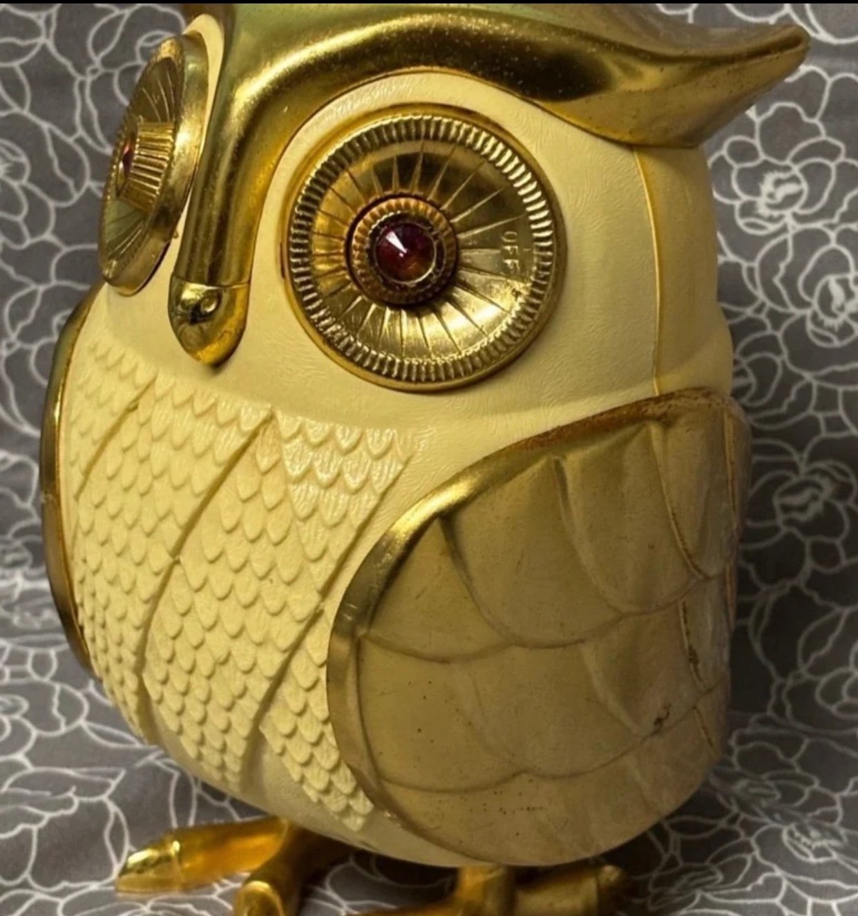Owl Transistor Radio