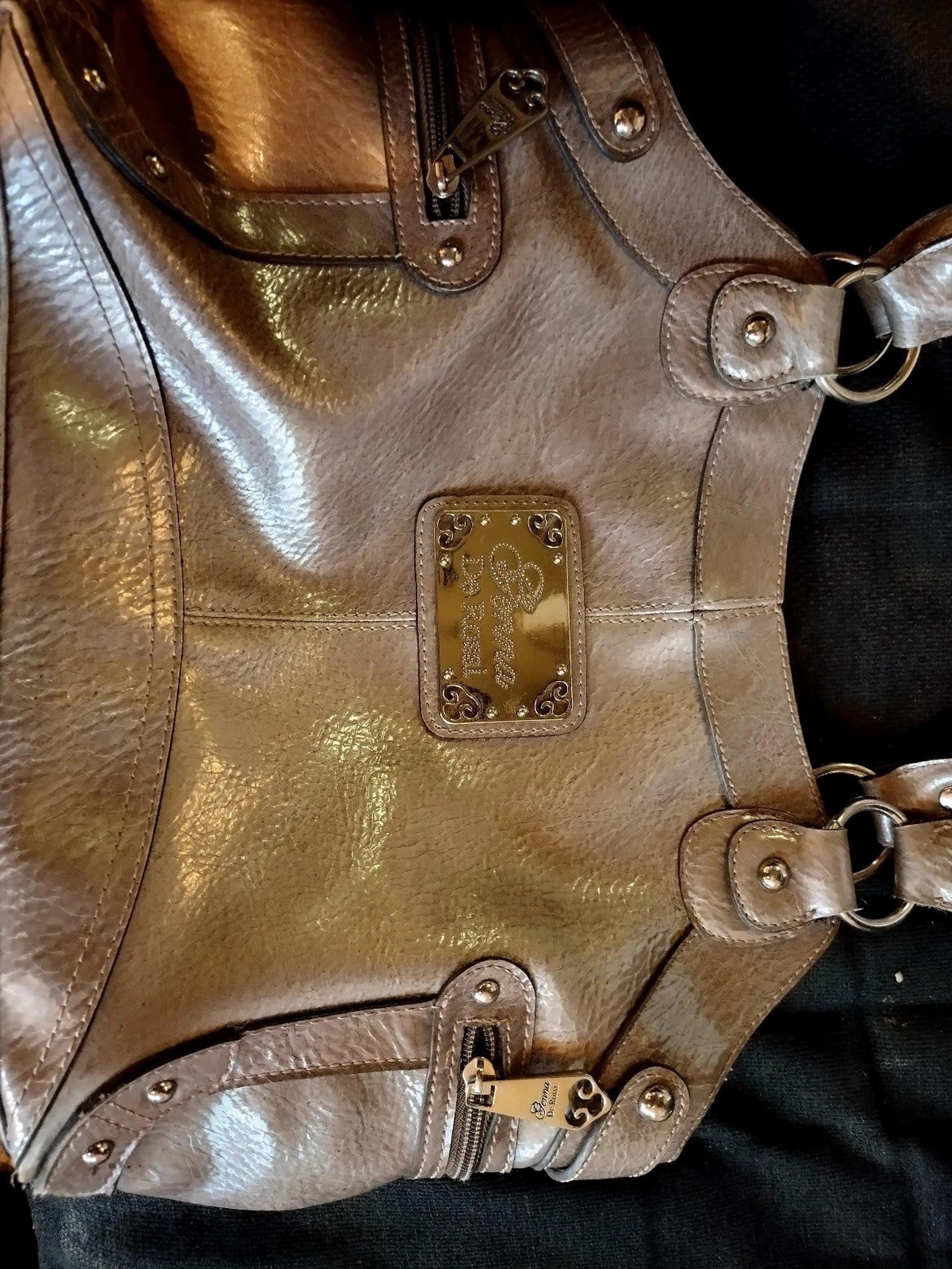 purses and handbags