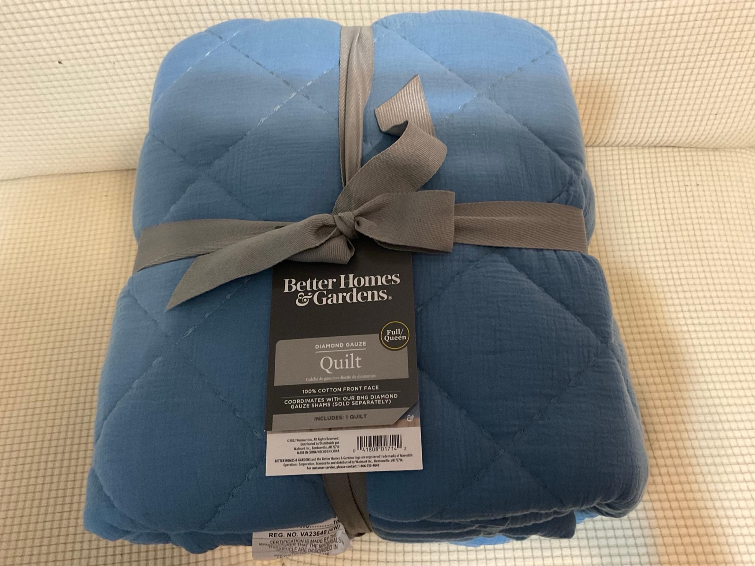 Better Homes and Garden Blue Glaze Quilt