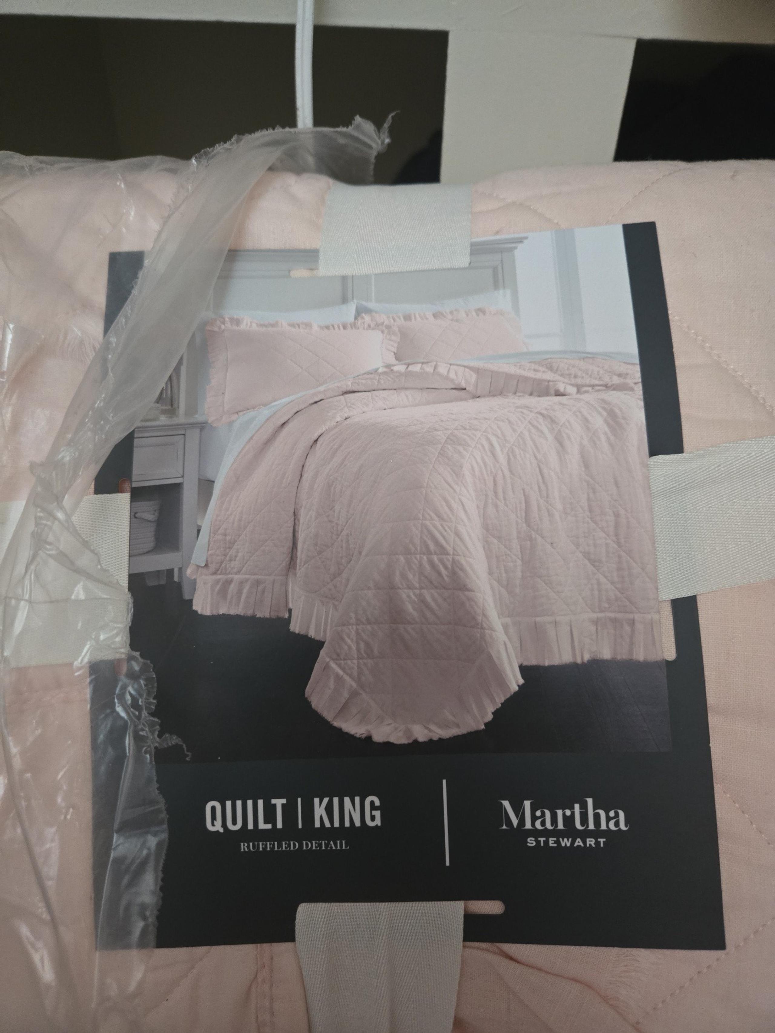 New Martha Stewart King pink Ruffled Quilt