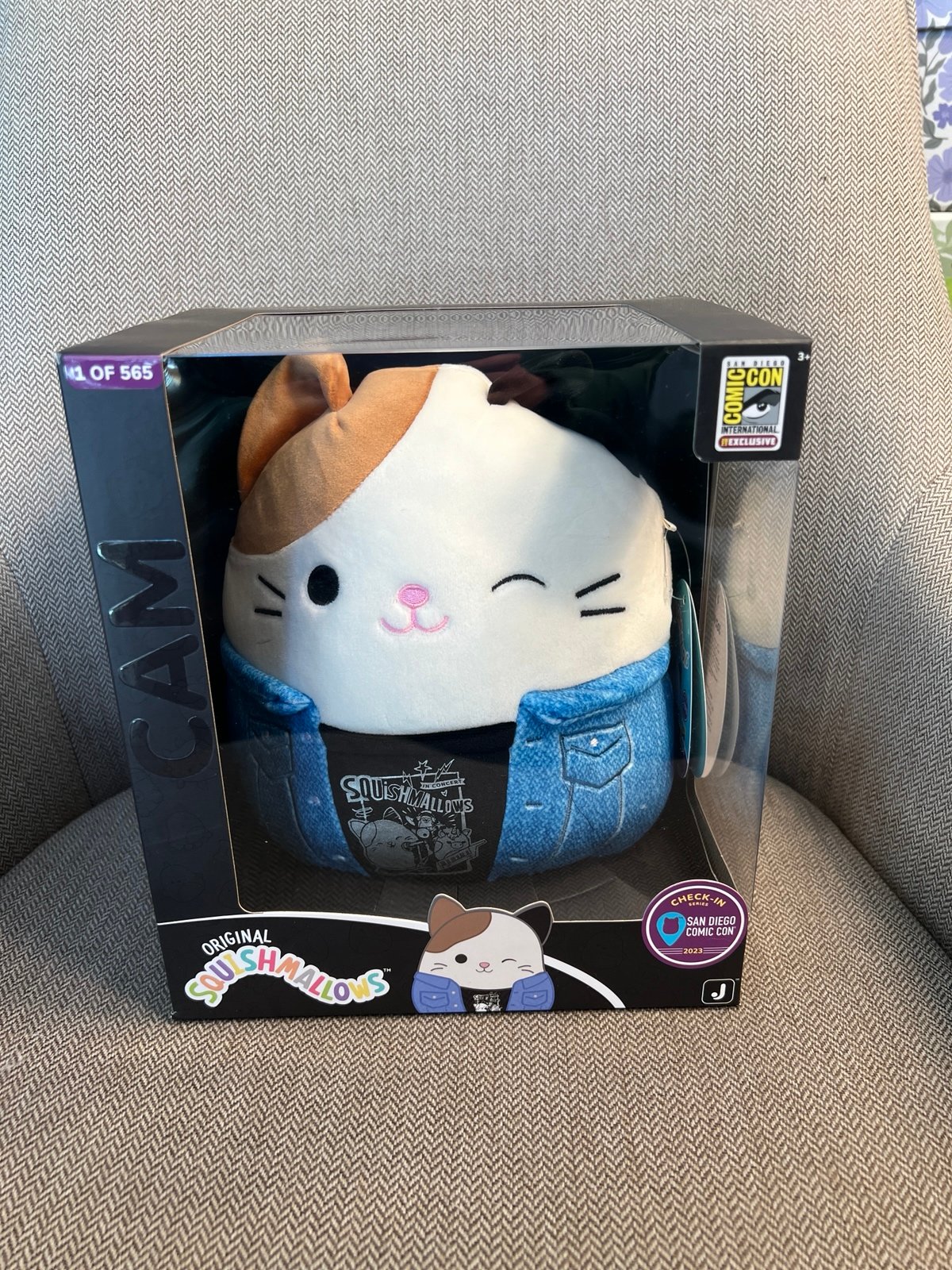 CAM THE CAT San Diego Comic Con 2023 Check-in Series JAZWARES SQUISHMALLOW