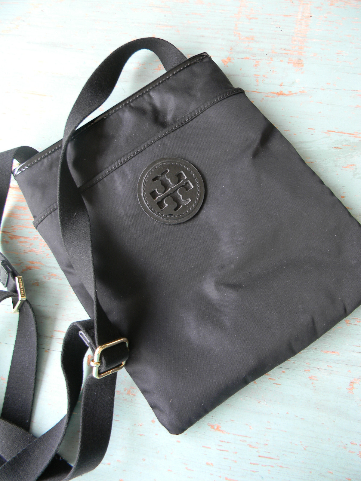 TORY BURCH BLACK NYLON CROSSBODY BAG PATENT LEATHER TRIM