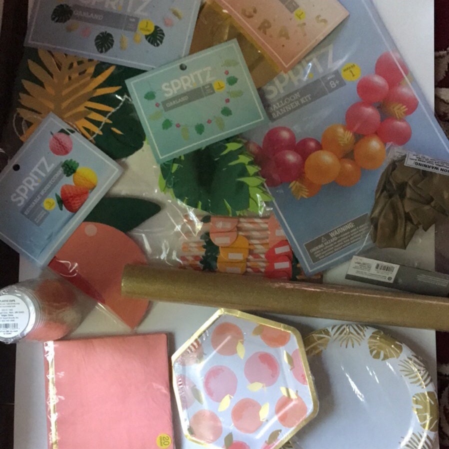 Spritz Party Supplies Tropical Theme