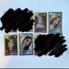 Twice ssjyp pc set (price is for one group member set)