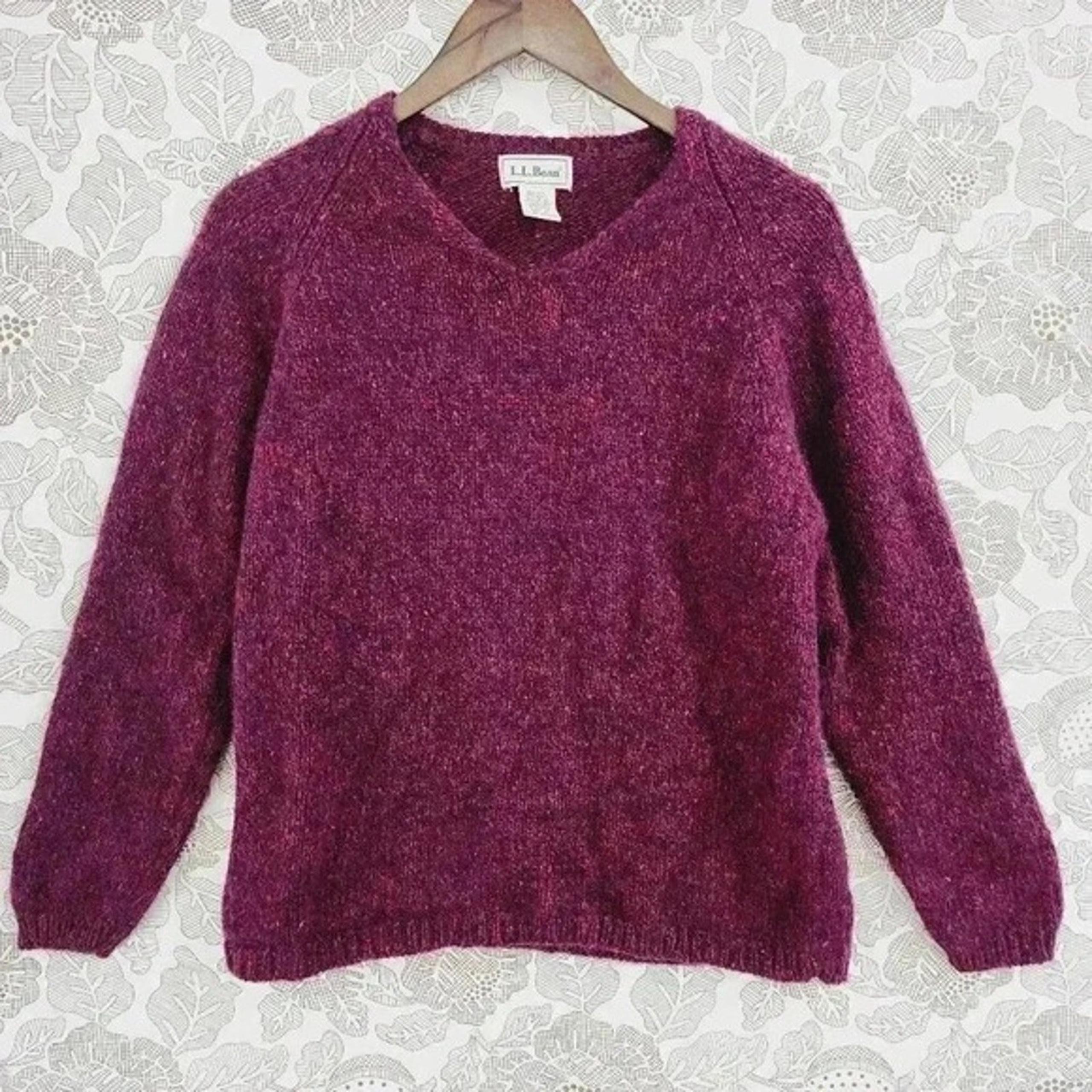 L.L. Bean Wool Blend V neck Pullover Knit Sweater Women's M 9414