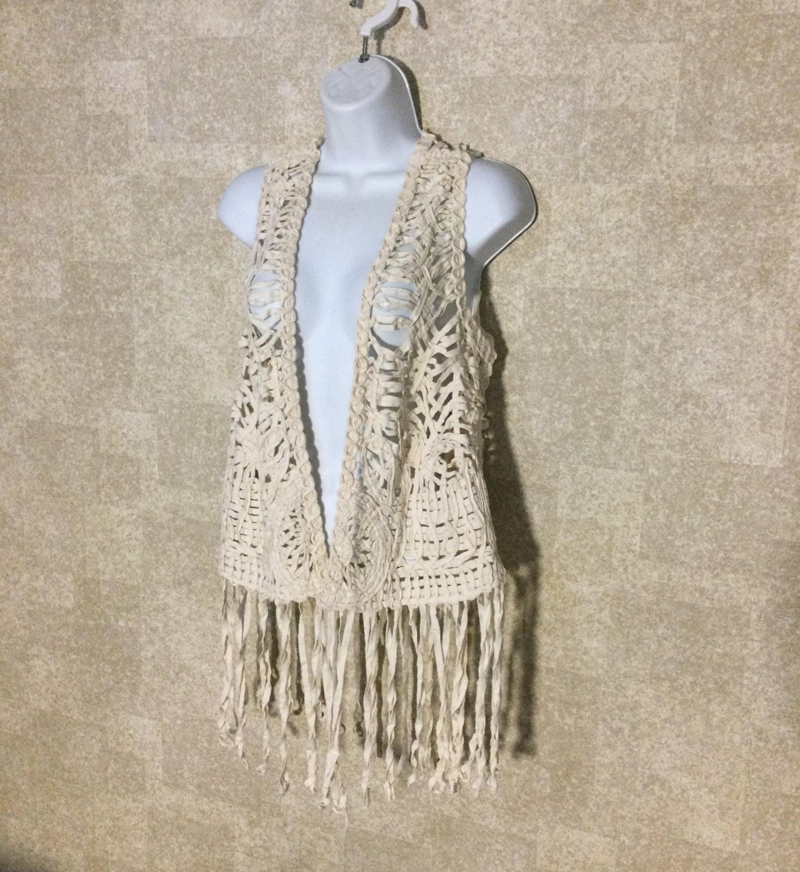 NEW Cato medium women cream color vest
