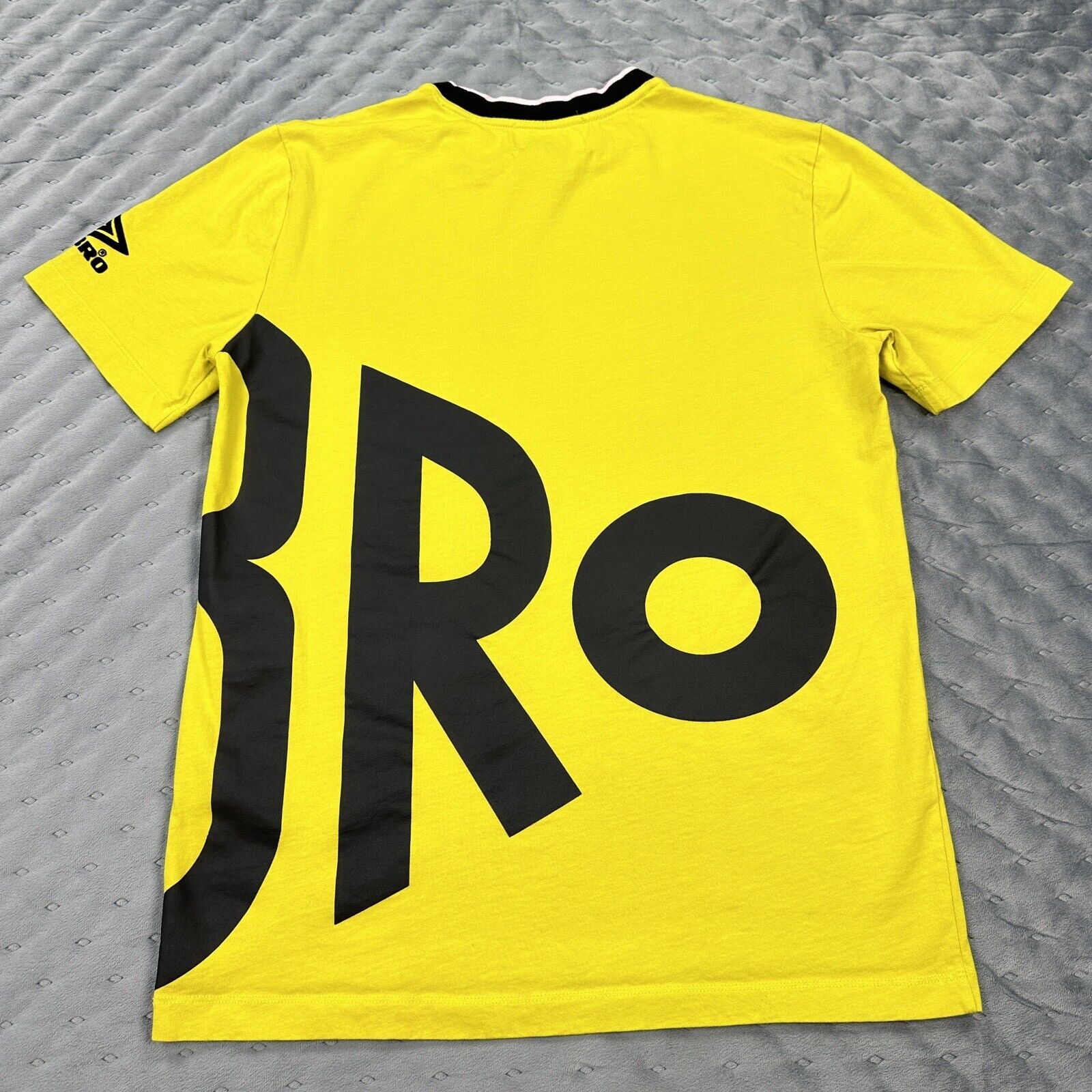 Umbro Soccer Shirt Mens Medium Yellow Black House Of Holland Futbol Casual Logo - detail
