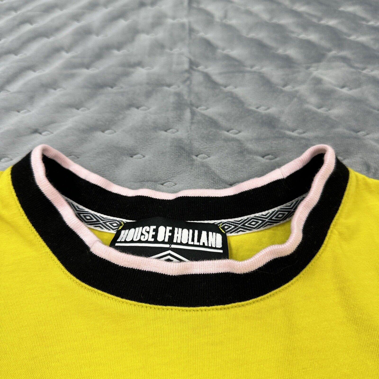 Umbro Soccer Shirt Mens Medium Yellow Black House Of Holland Futbol Casual Logo - detail