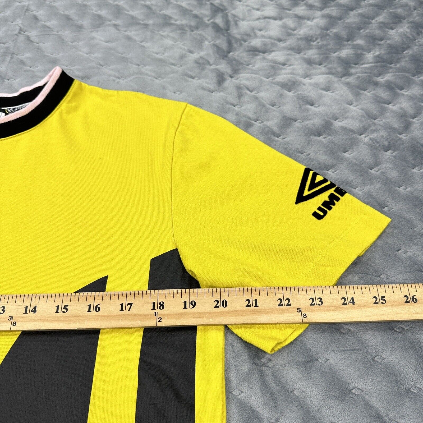 Umbro Soccer Shirt Mens Medium Yellow Black House Of Holland Futbol Casual Logo - detail