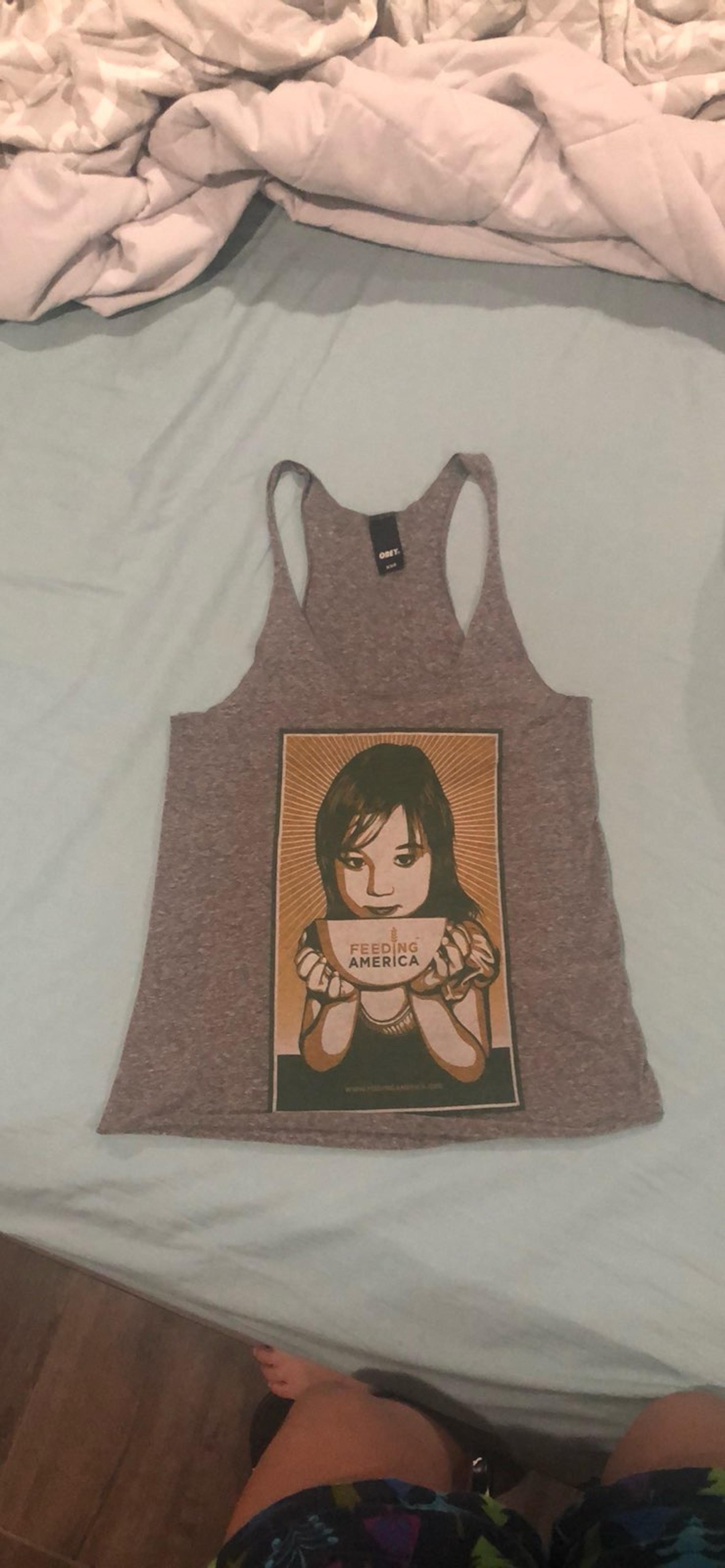 Obey Top