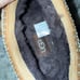 UGG tasman