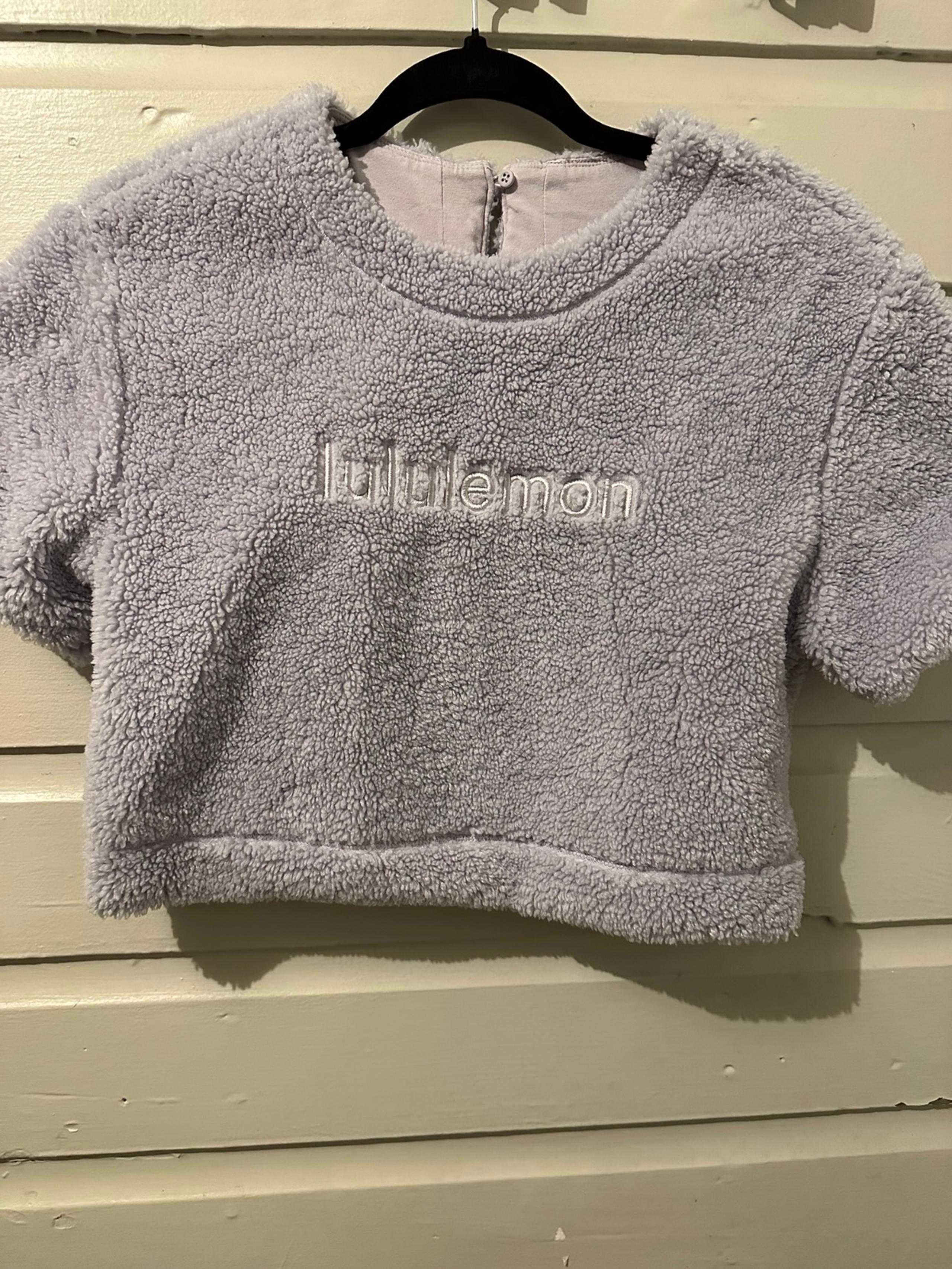 Lululemon crop