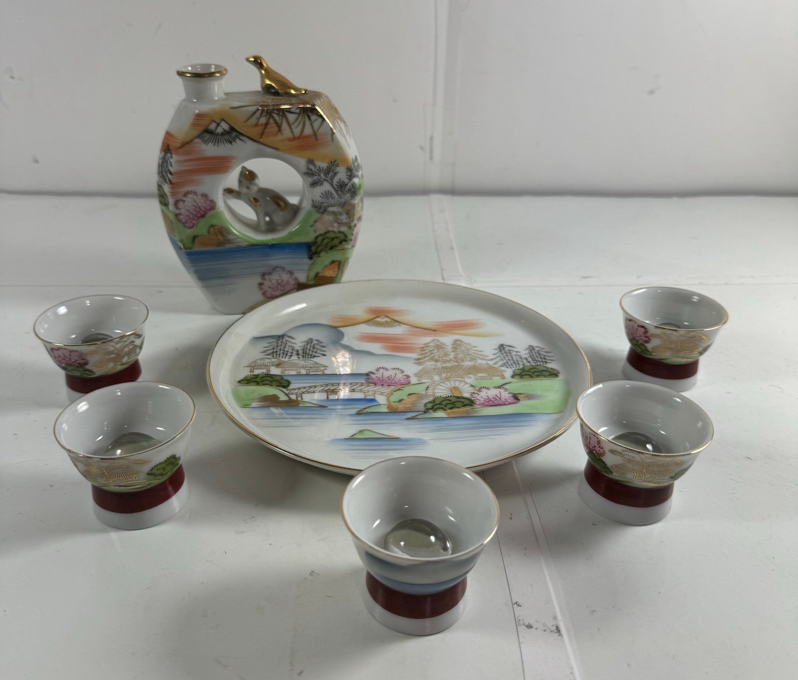 KUTANI Sake Set 5 Cups Carafe Plate Nude Topless Magic Eye Erotic Peekaboo Japan