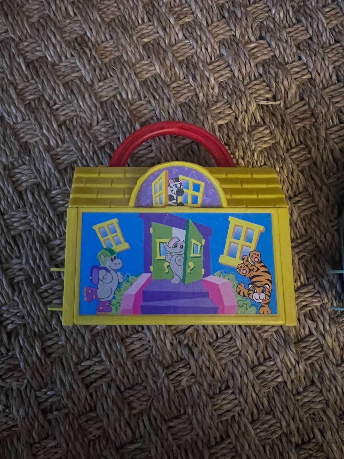 Vintage Pound Puppies Hideaway Playset POUND JUNGLE CRAZY CLASSROOM