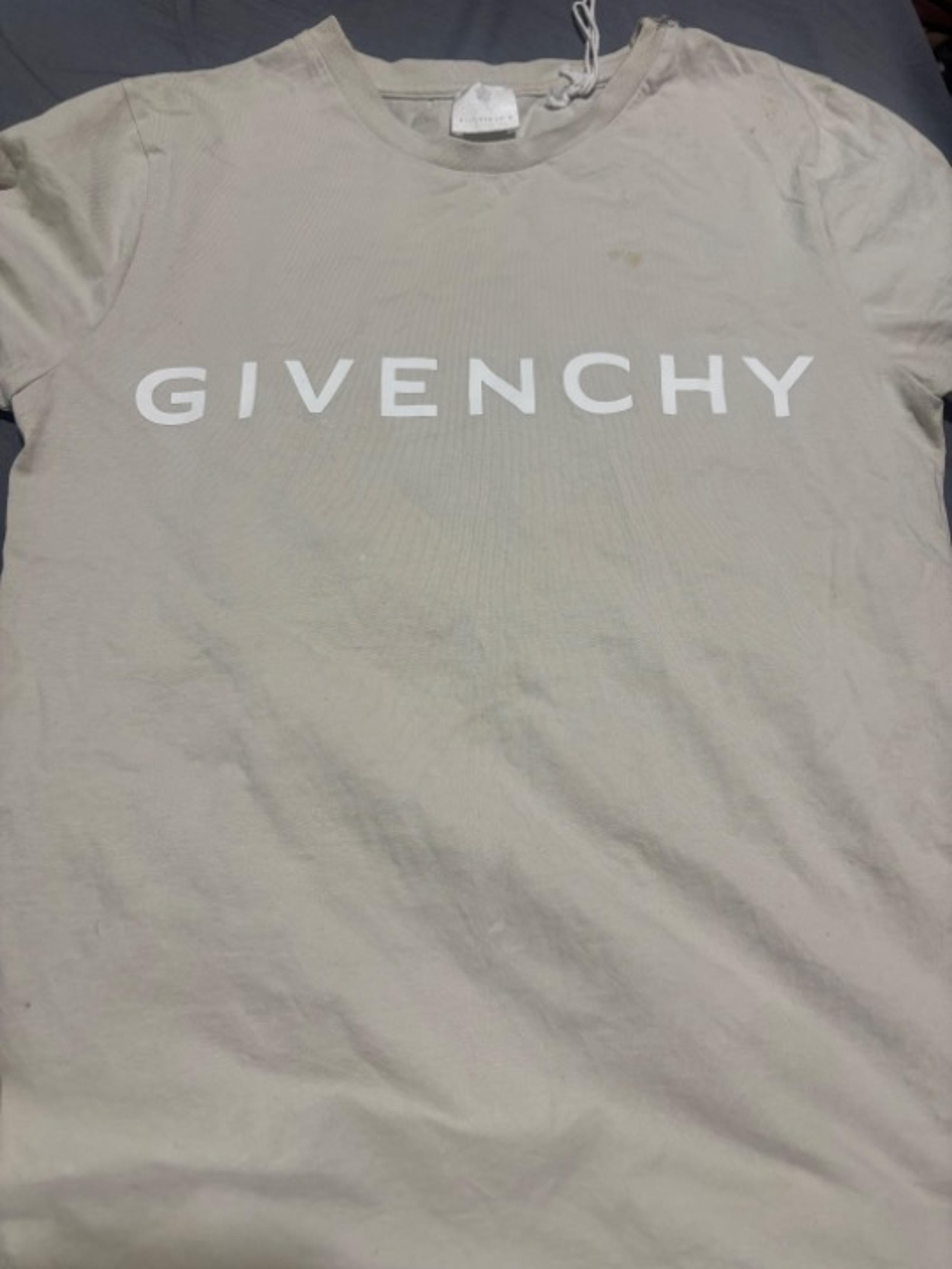 Authentic Givenchy Tshirt 8/10