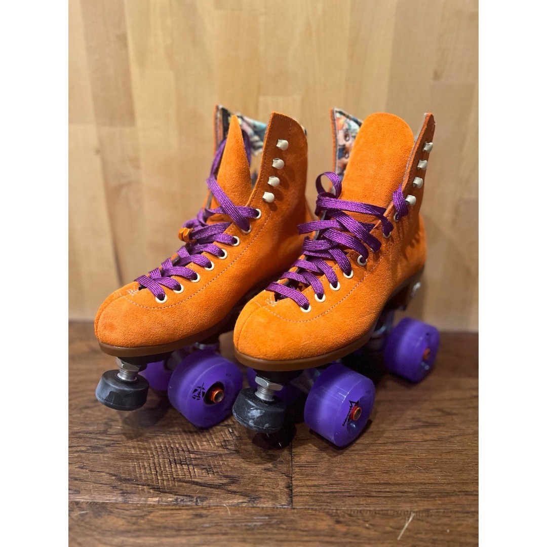 Moxi Lolly Rollerskates with Luminous Wheels size 4
