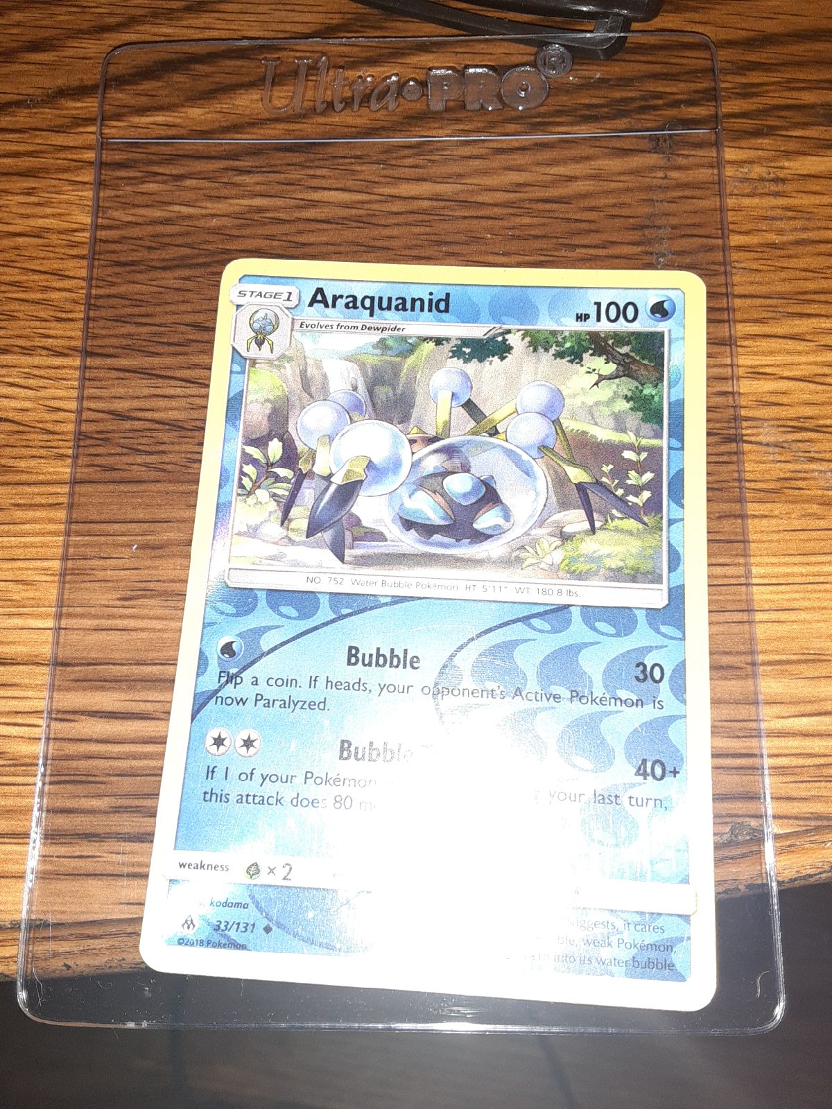 2018 POKEMON ARAQUANID HOLO CARD MINT