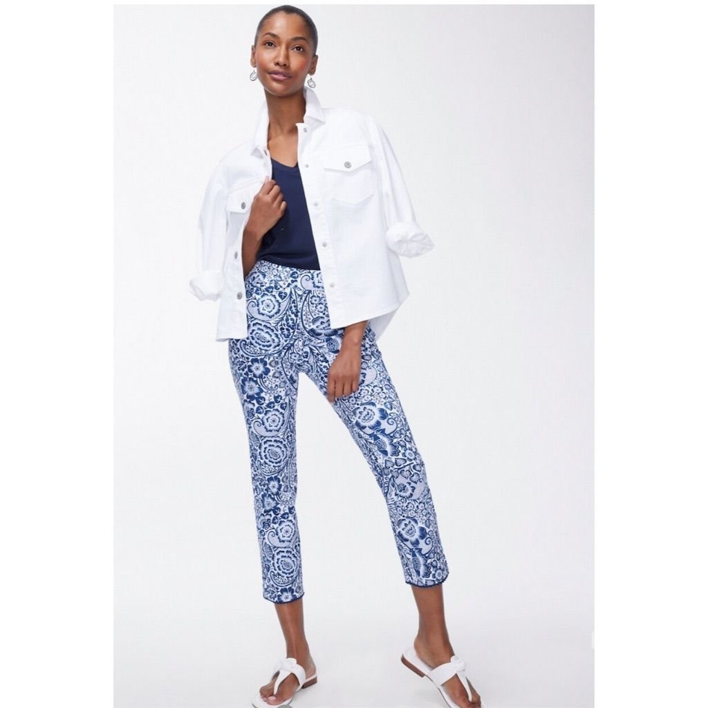 Chico's Women's Petite Paisley Cropped Pants Blue Size 00P(Chicos) or 2P
