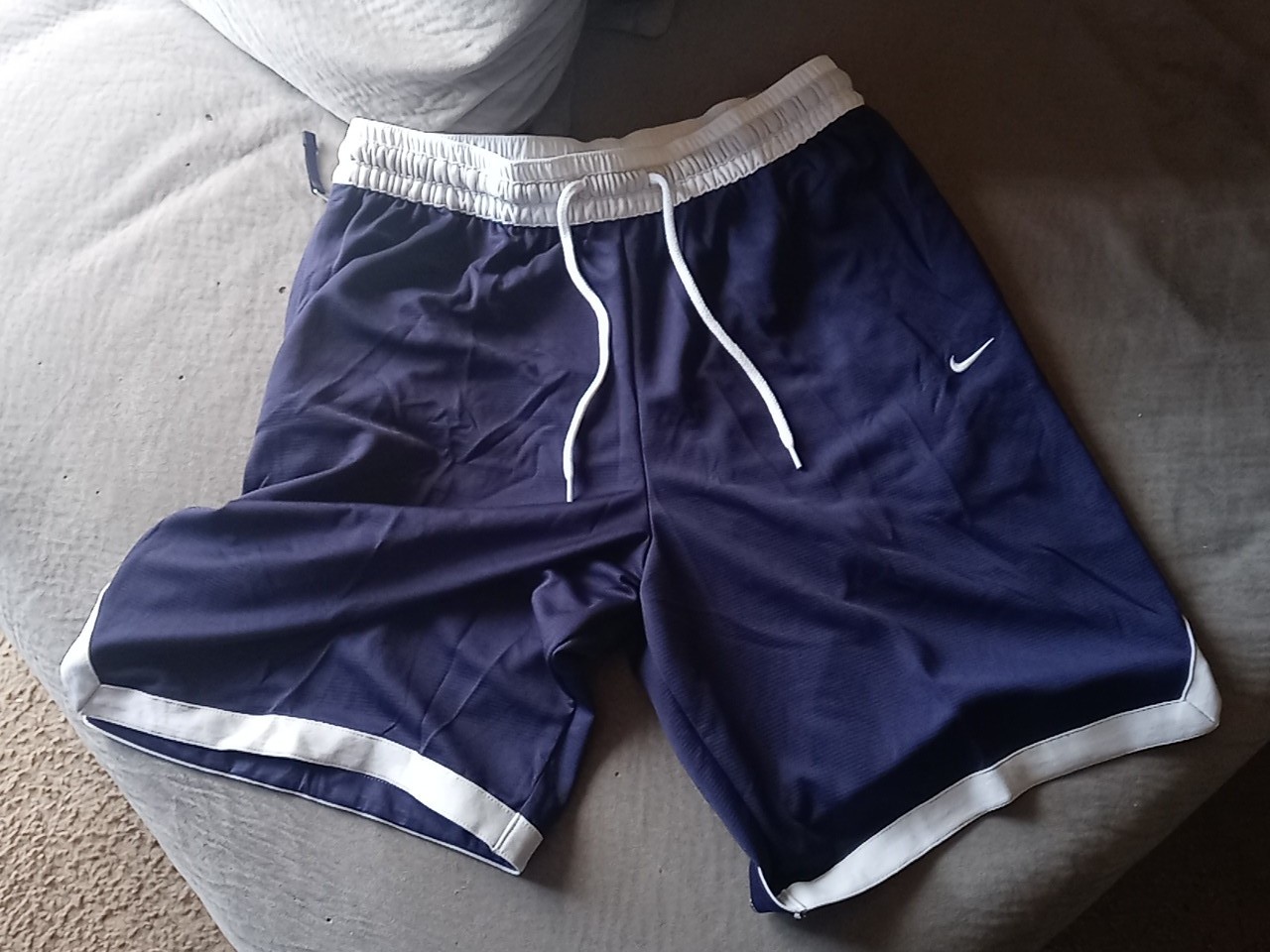 Mens Nike basketball shorts XL