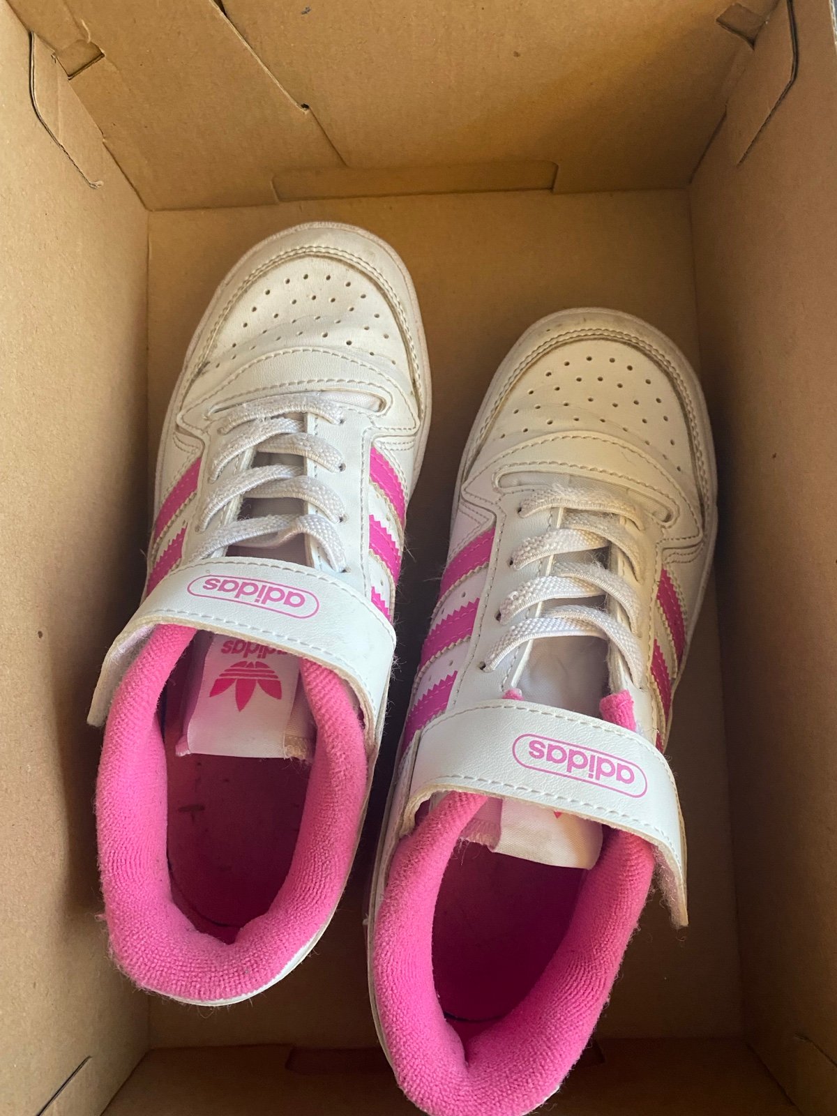 Adidas forum low