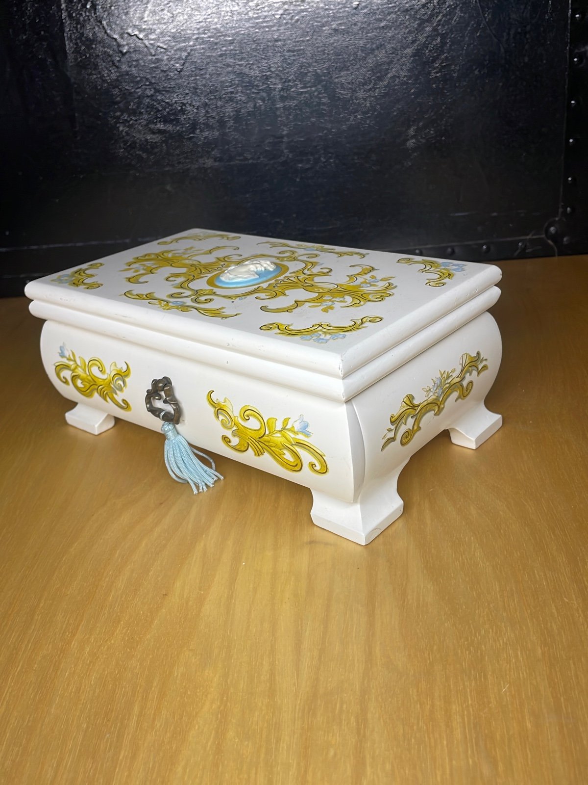 jewelry box