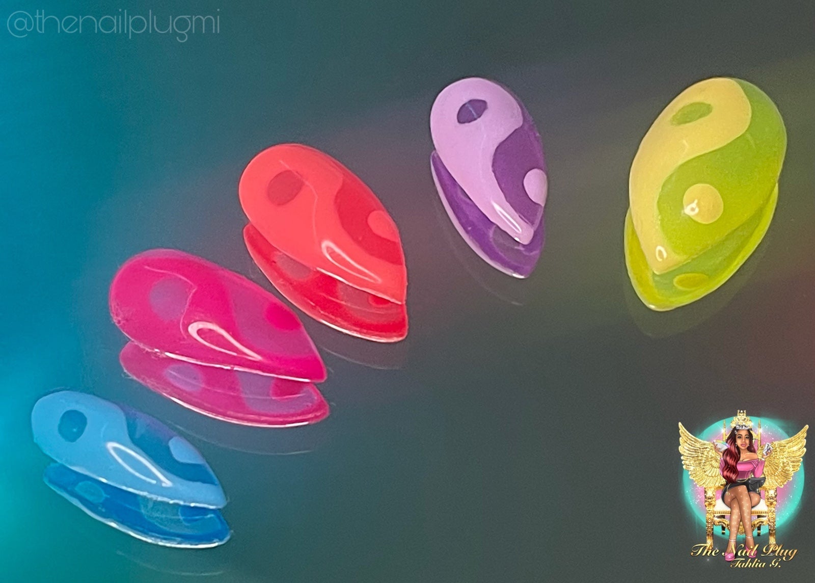 Neon Yin & Yang Set | The Nail Plug MI Luxury Press On Nail Set | @thenailplugmi