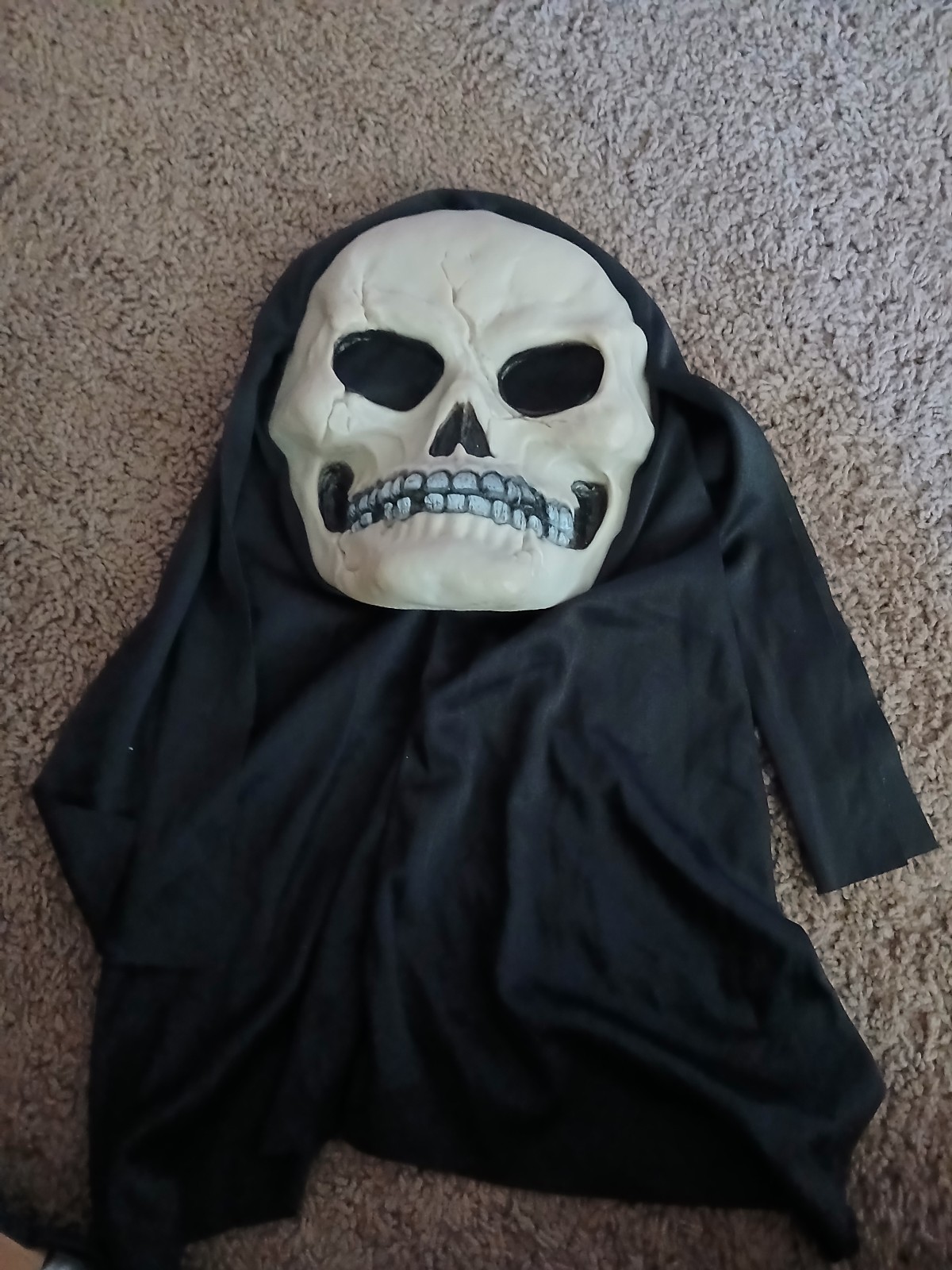 Vintage Easter Unlimited Skull Scream Mask Nice!