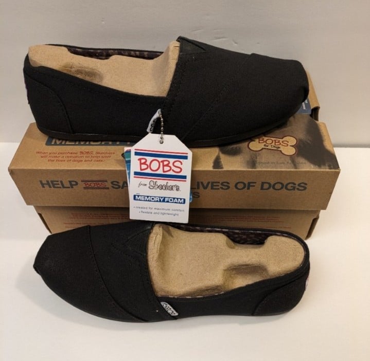 (NEW) Women's Skechers Size 7