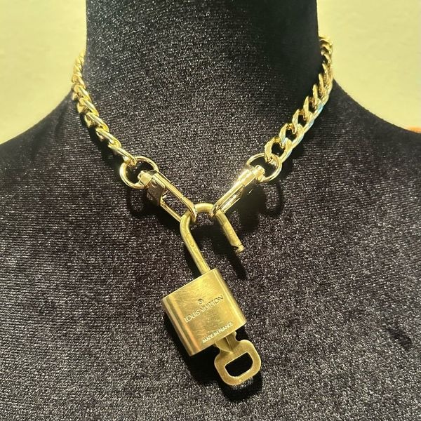 【逸品】 Louis Vuitton #311 Lock and Key Gold Brass with new 小物
