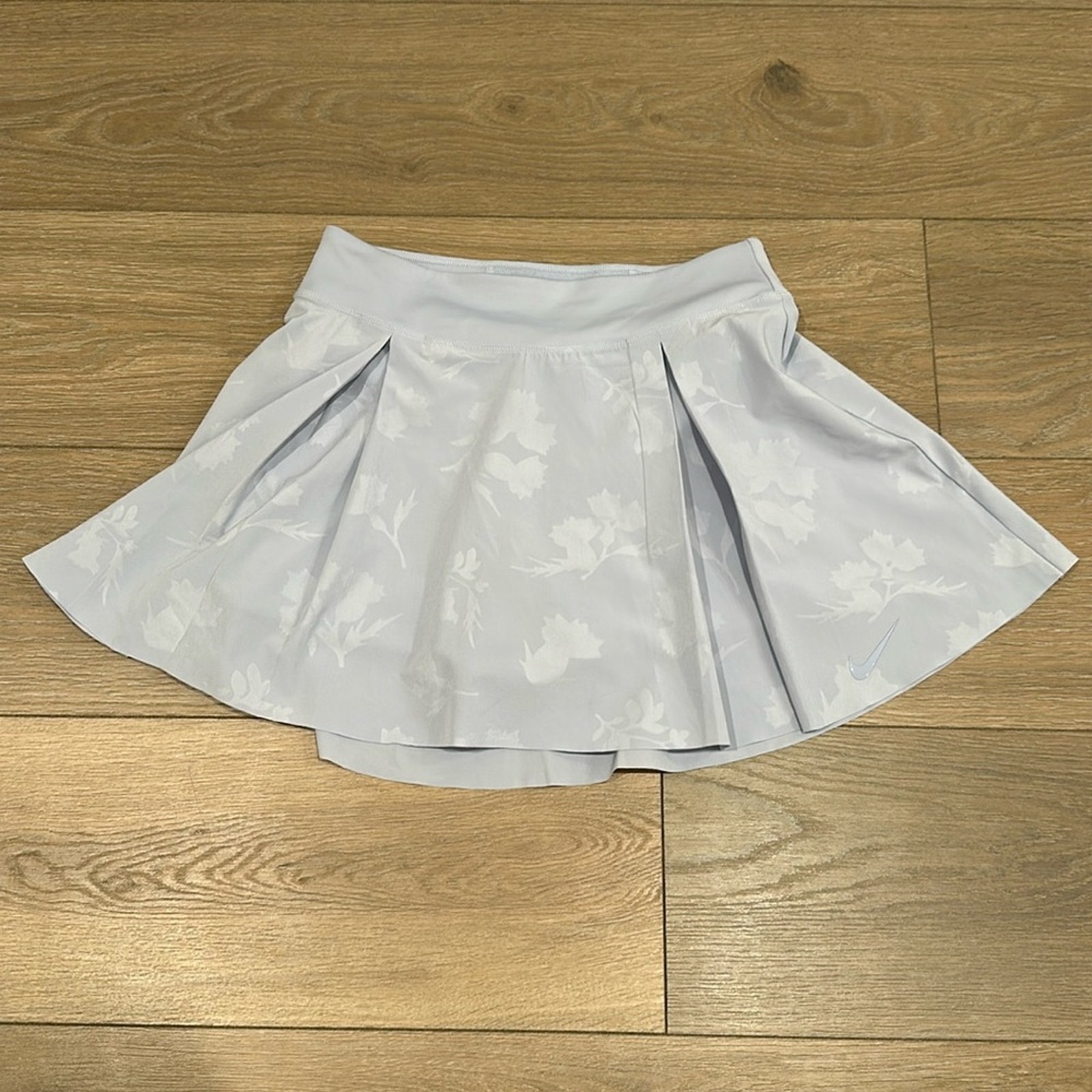 NIKE Golf Light Purple Floral Embossed Active Outdoor Tennis Skort Size Small