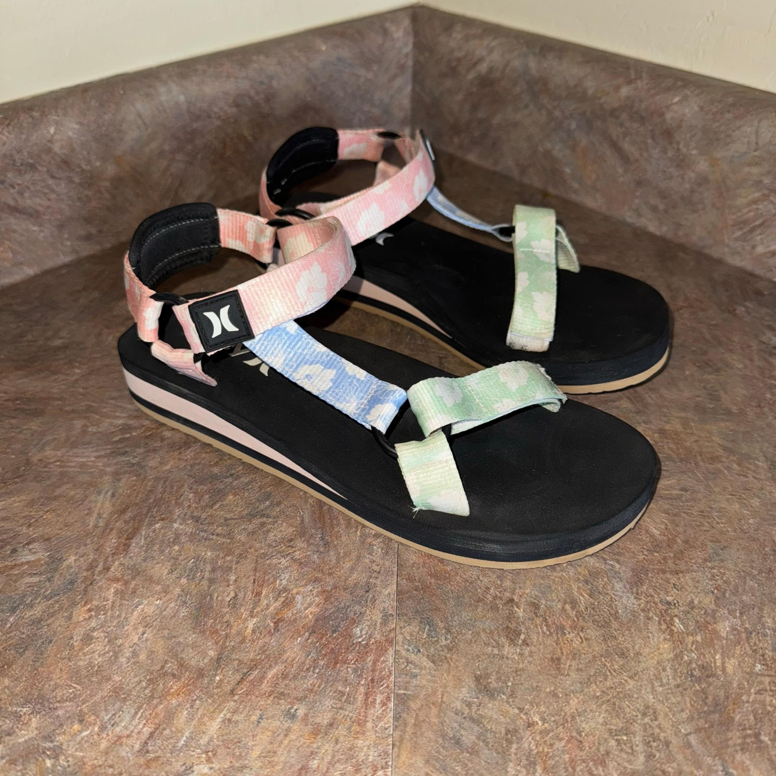Hurley Stella Sandals Women's Sz 7.5 Adjustable Straps Comfort Casual