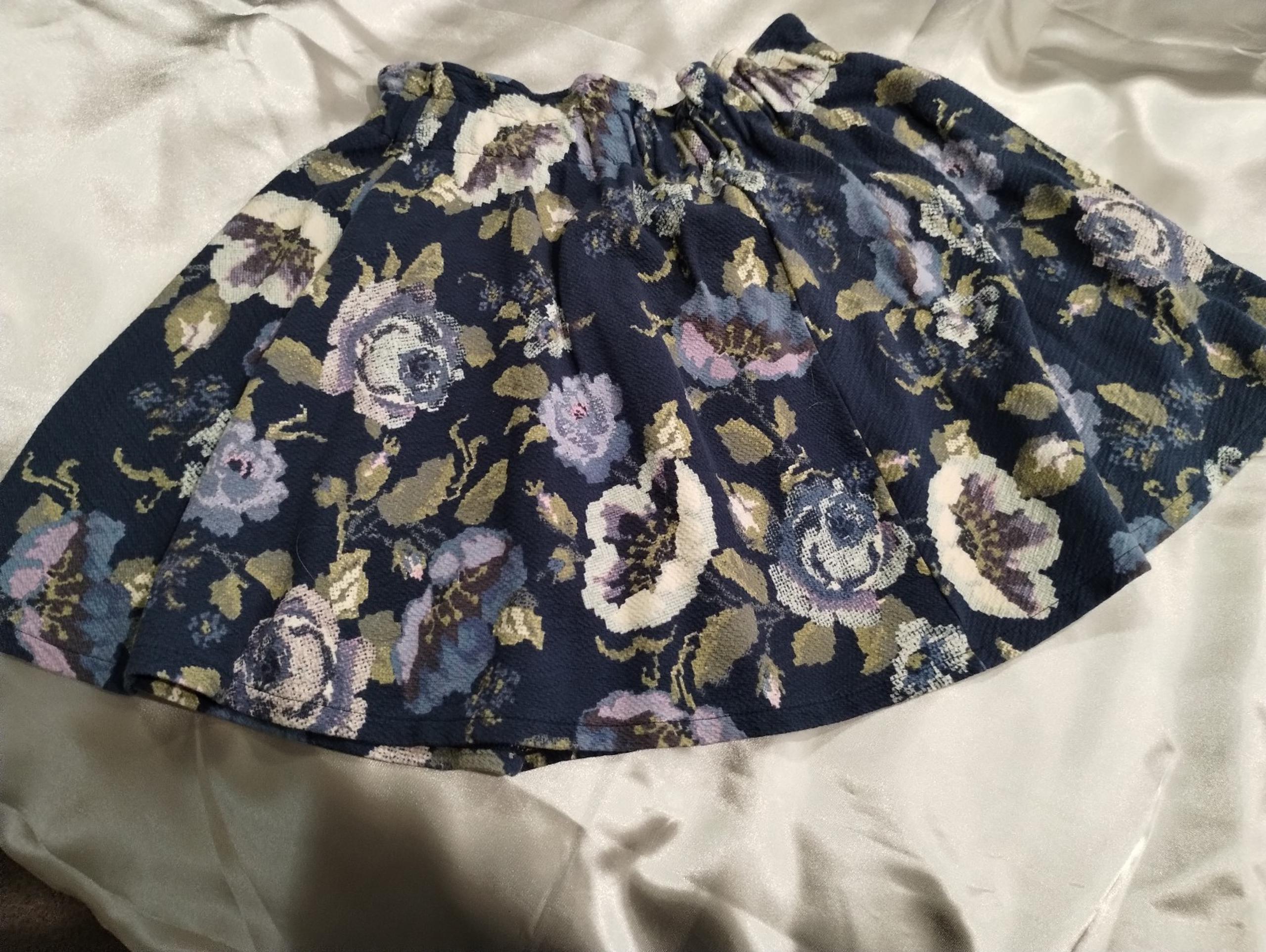 LAUREN CONRAD FLORAL MINI SKIRT SZ M