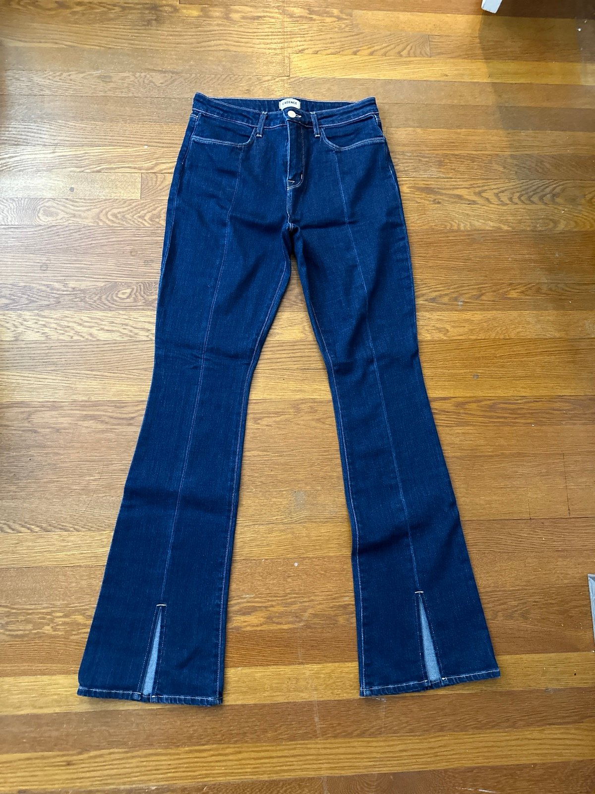 L’agence Jeans