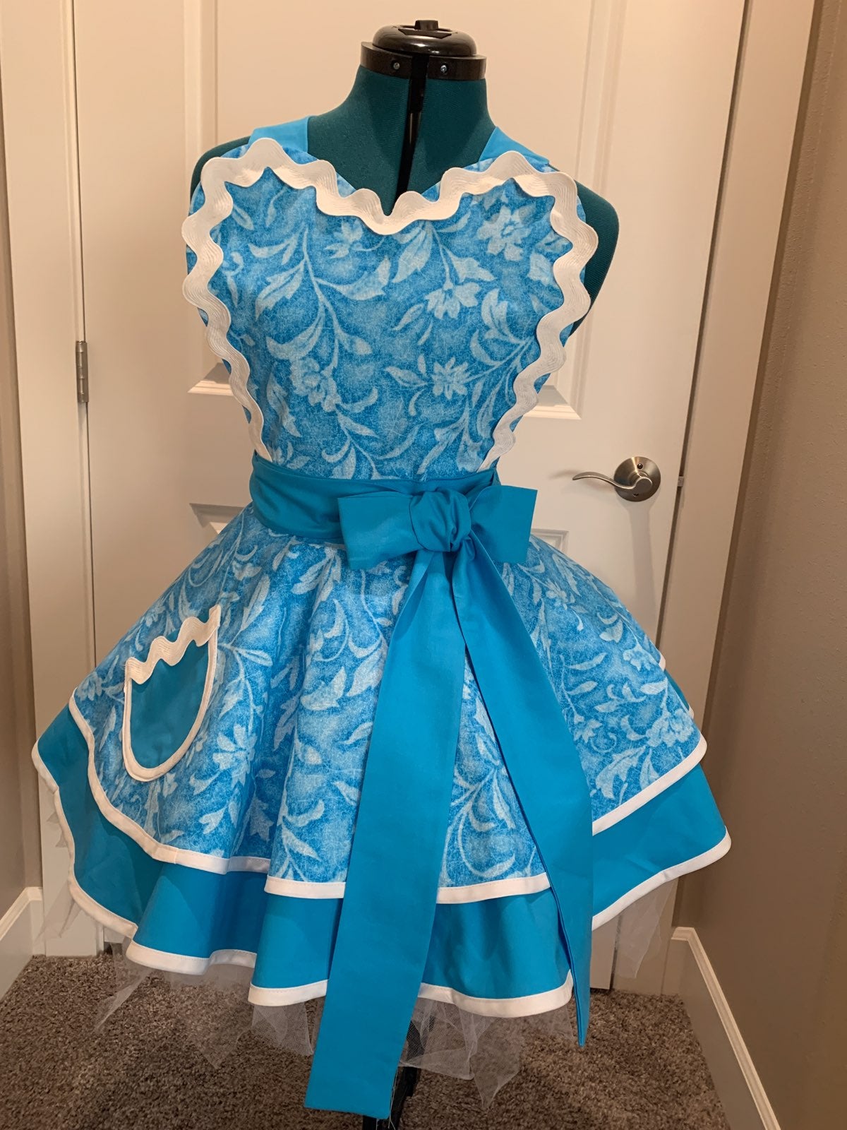 Pin Up Apron