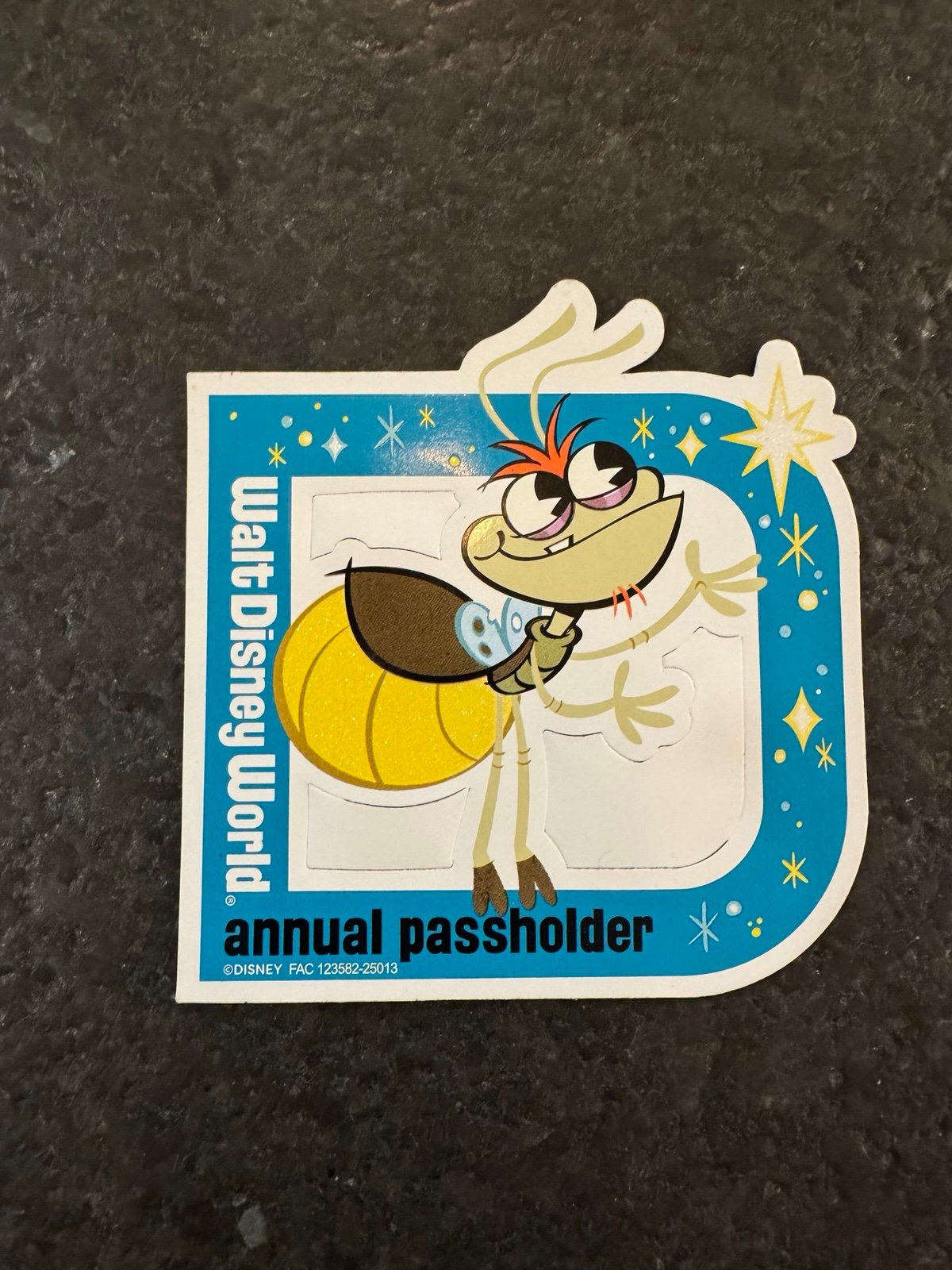 WDW FIREFLY RAY 2025 Disney Magnet Annual Passholder Exclusive Limited Edition