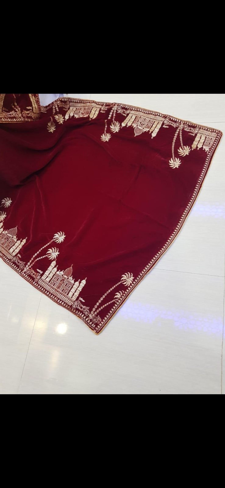 Velvet shawl