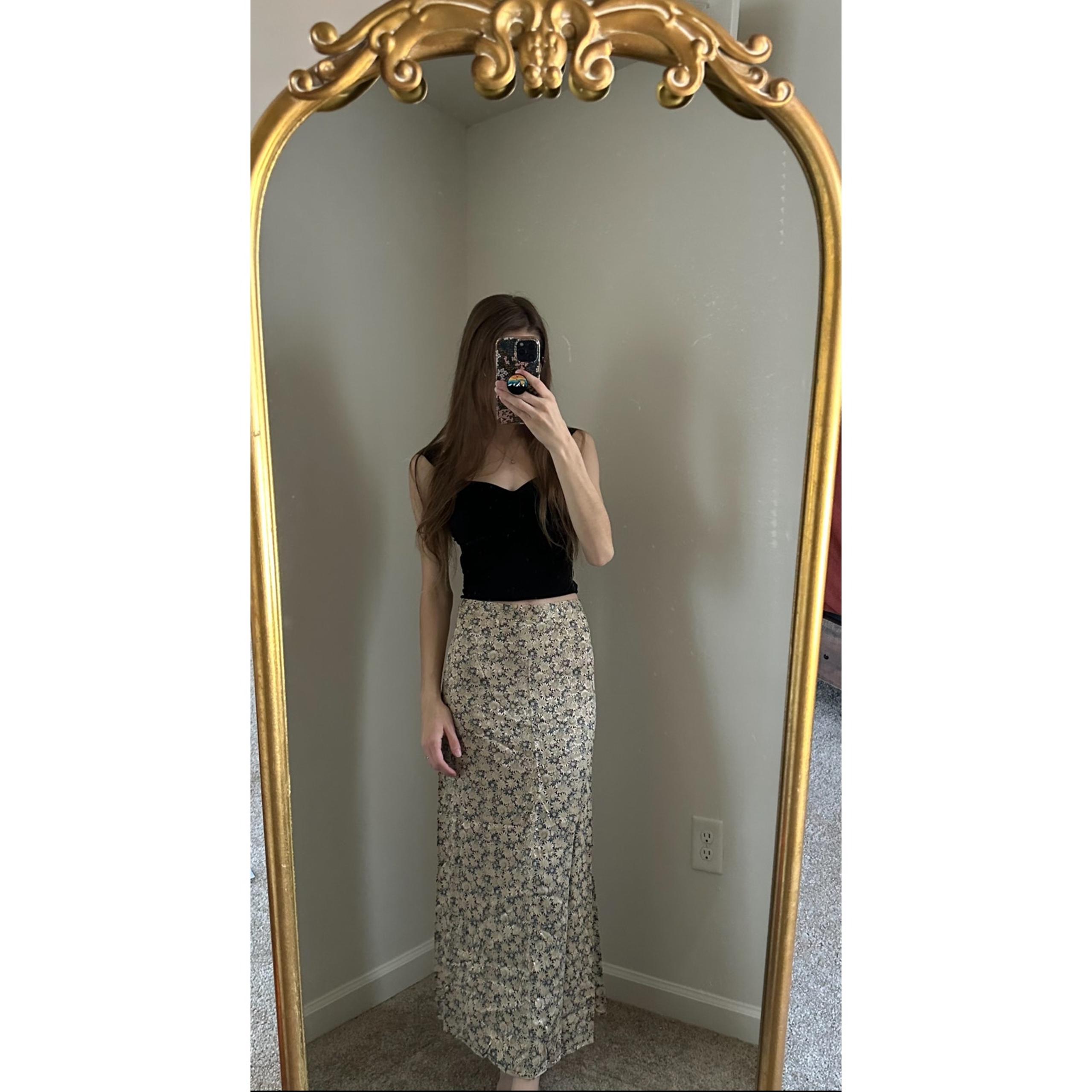 Vintage Y2K Exact Change Goldish Metallic Floral Sunflower Maxi Skirt
