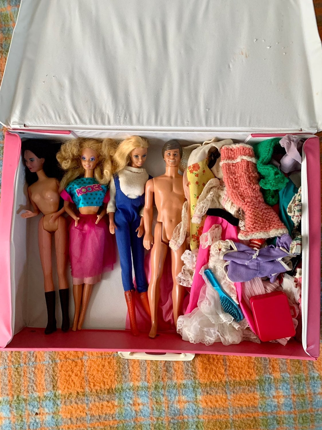 1960s/80s barbies, clothes & suitcase