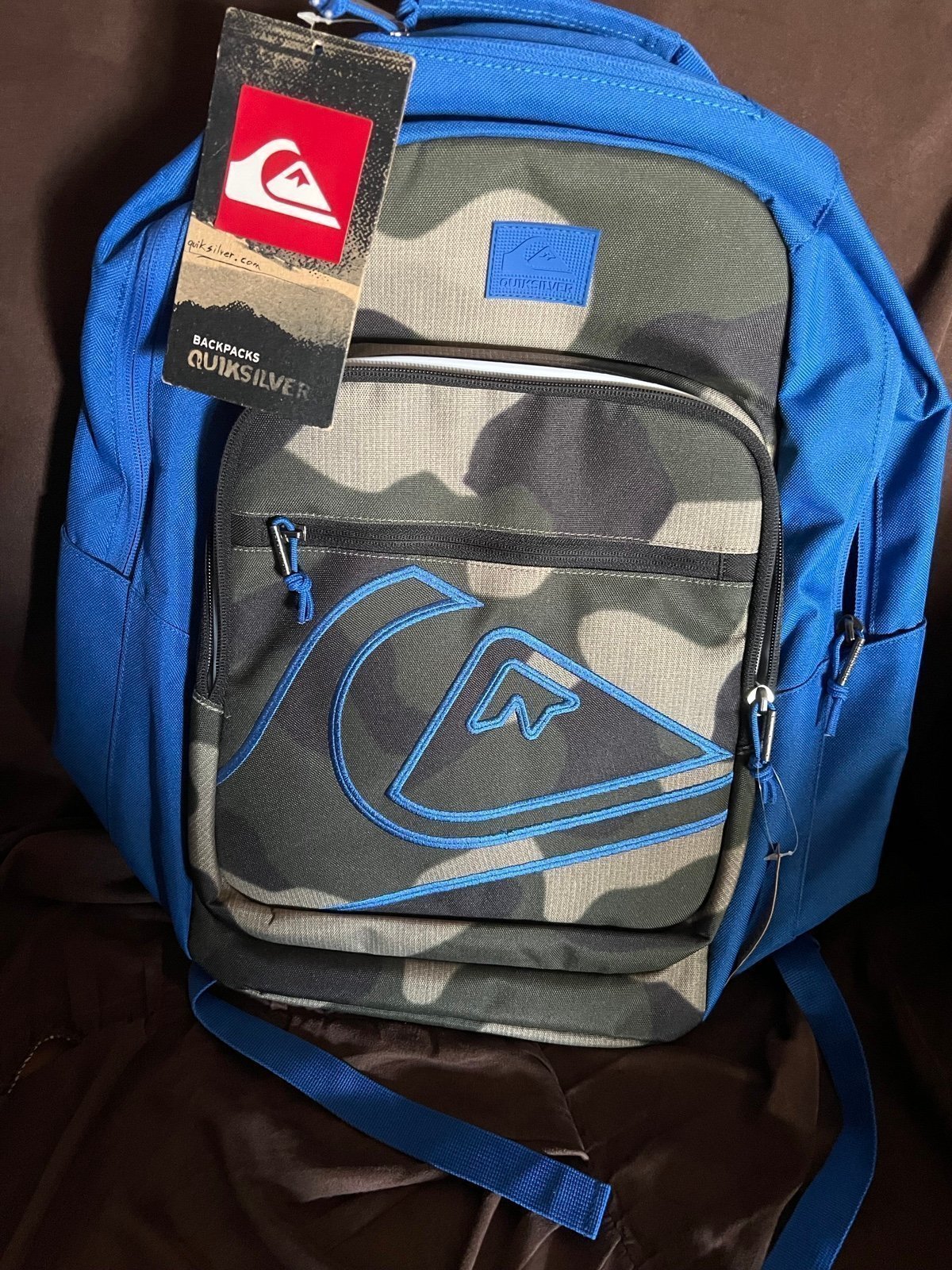Quicksilver brand full-size backpack with insulated lunchbox style pocket!