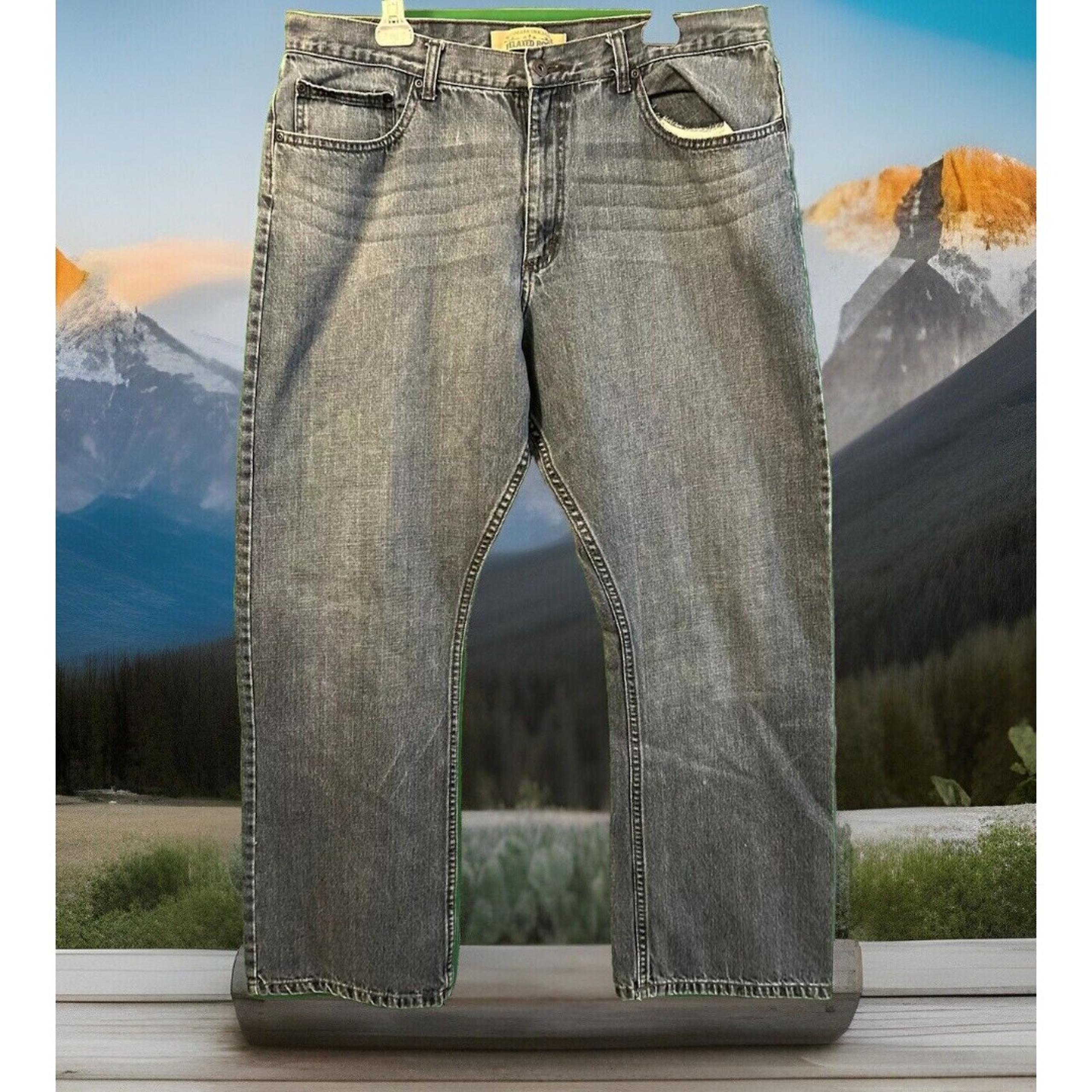 Wrangler Men’s Size 36 X 28 ￼Originals Relaxed Boot Baggy Blue Denim Jeans