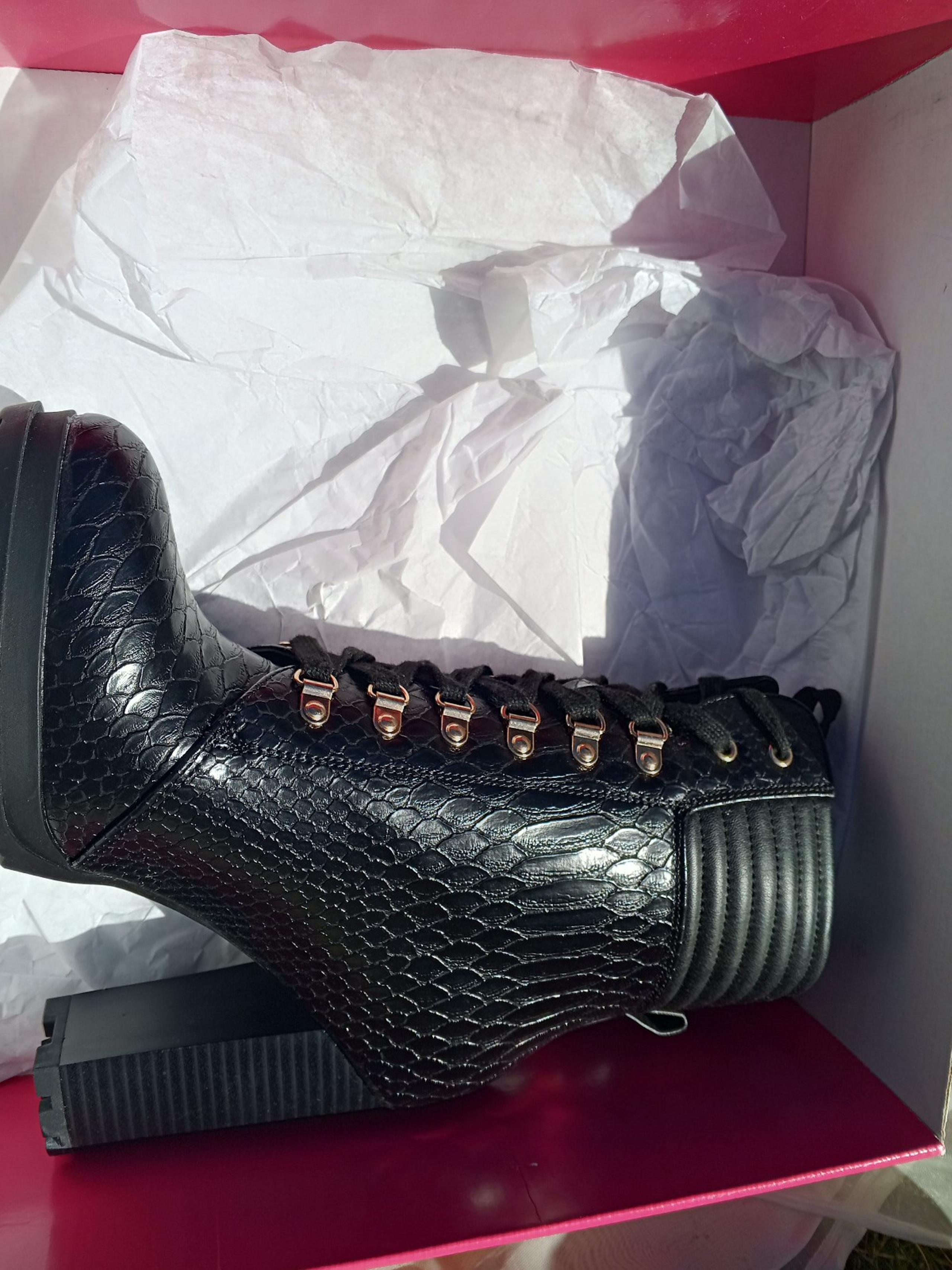 Laced-Up Shandee JF Black Size 8.5