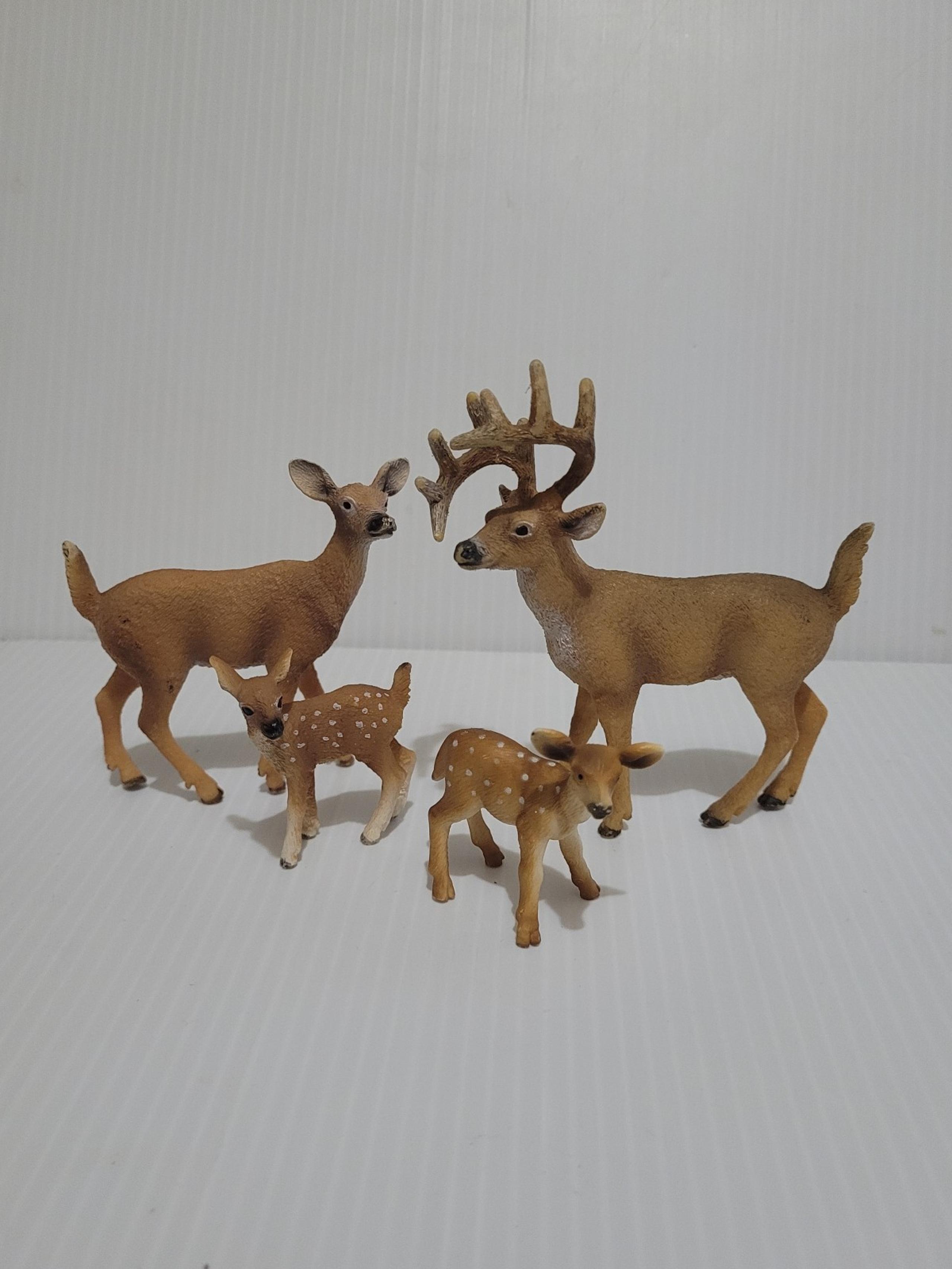 Schleich White-Tailed 2013: Buck 14709, Doe 14710, & Fawn 14711 Family Lot Of 4.