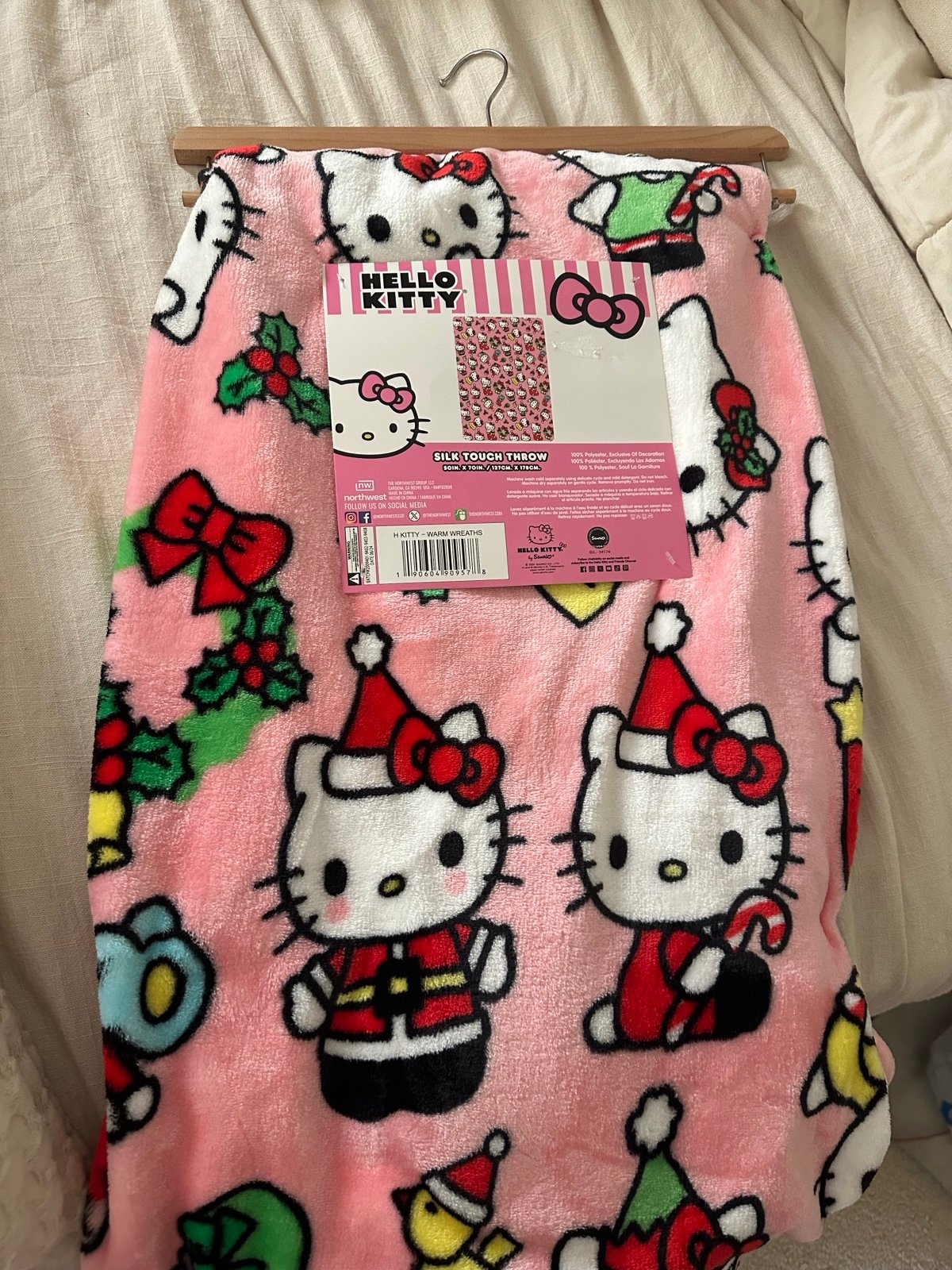 Hello Kitty Christmas Blanket