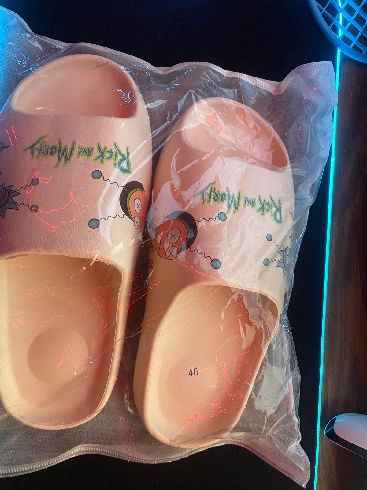 I’m selling Rick and morty slides brand new