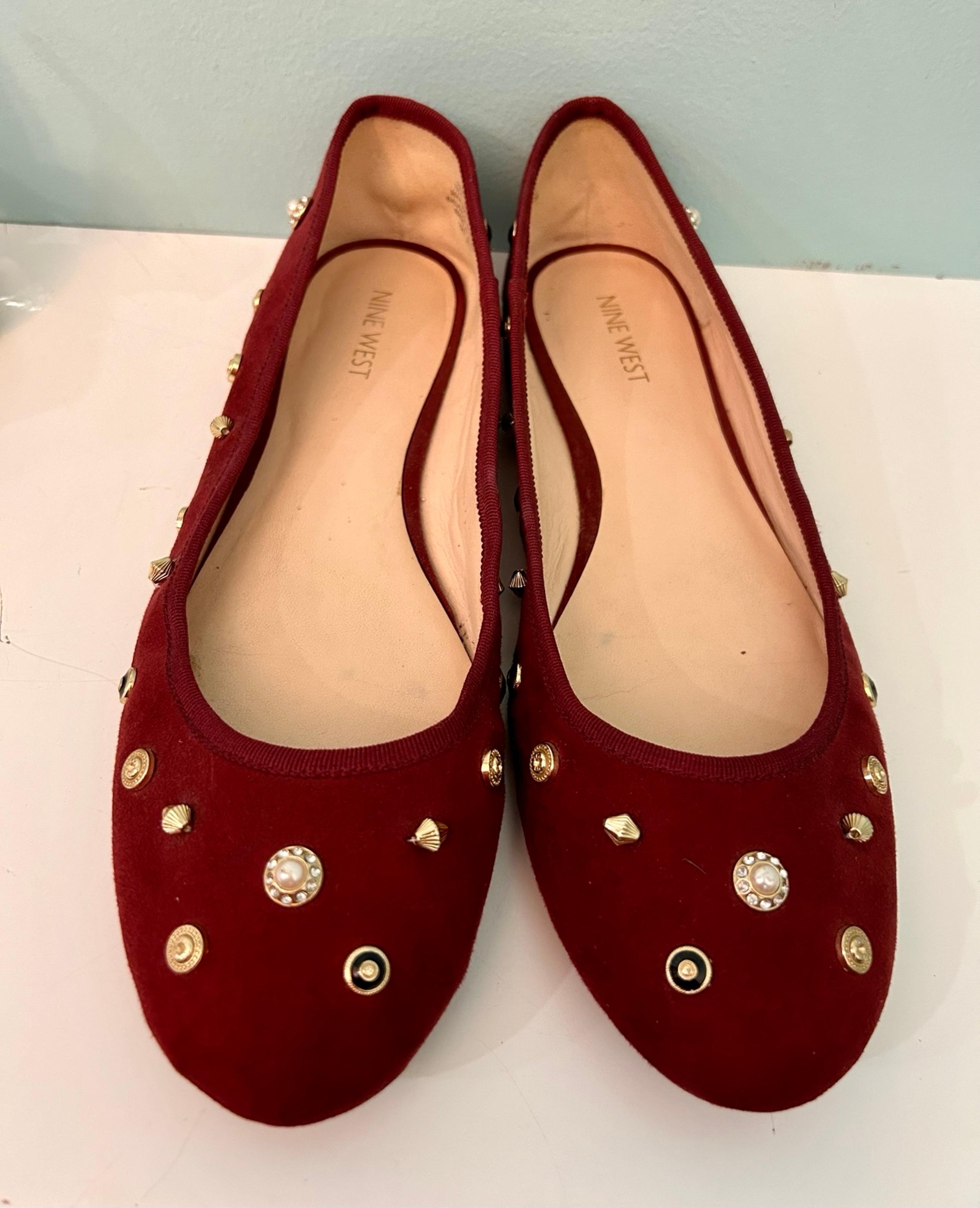 Nine West Morton Women's SZ 10M Red Wine Fabric Closed Toe Embellished Flat Shoe