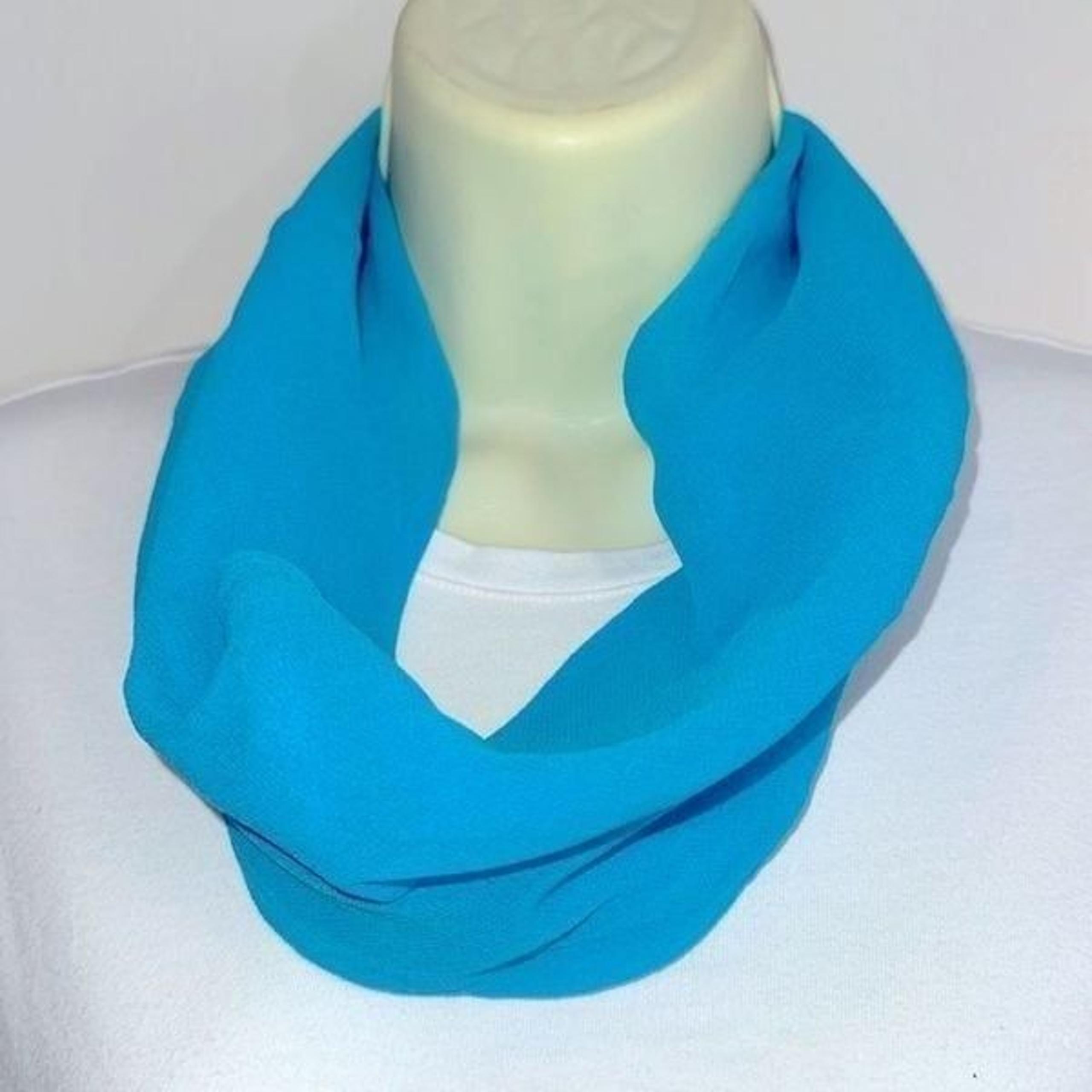 Vintage 60s Aqua blue chiffon polyester infinity neck scarf