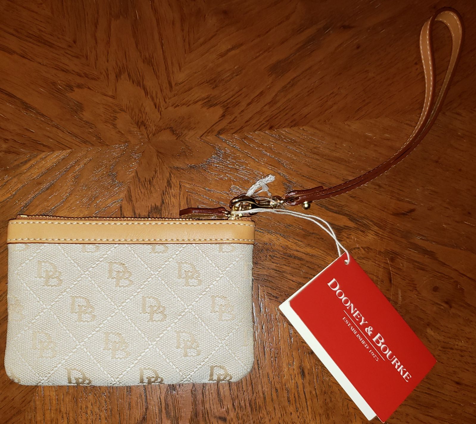 Dooney and Bourke Medium Wristlet Removable Wrist Strap Beige NWT