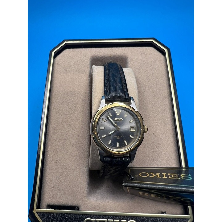 Vintage Seiko sports 50 ladies quartz watch. In excellent condition now Battery