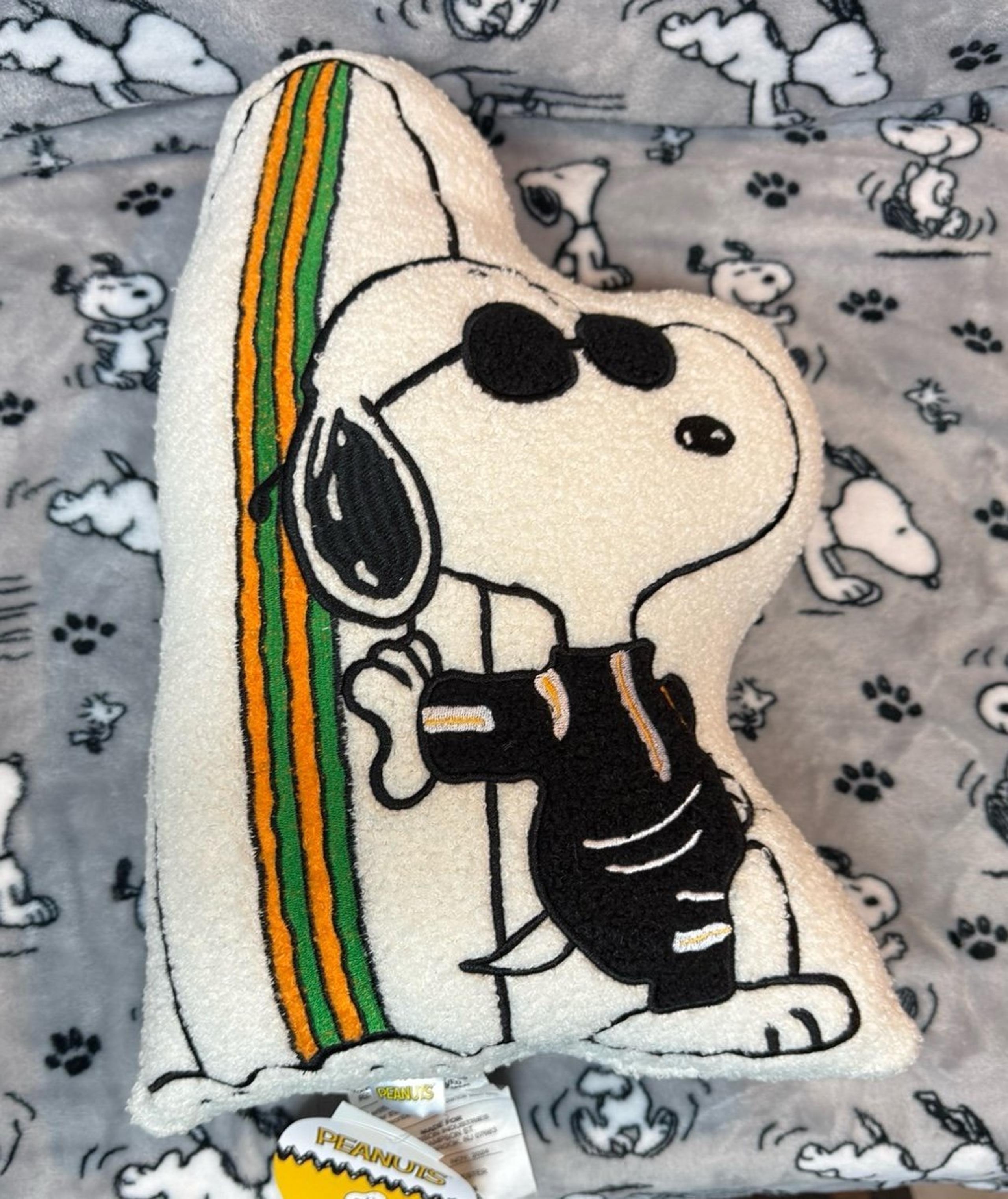 Snoopy w/Surfboard wearing a Wetsuit Sherpa Decorative Pillow- 13x 17- NWT