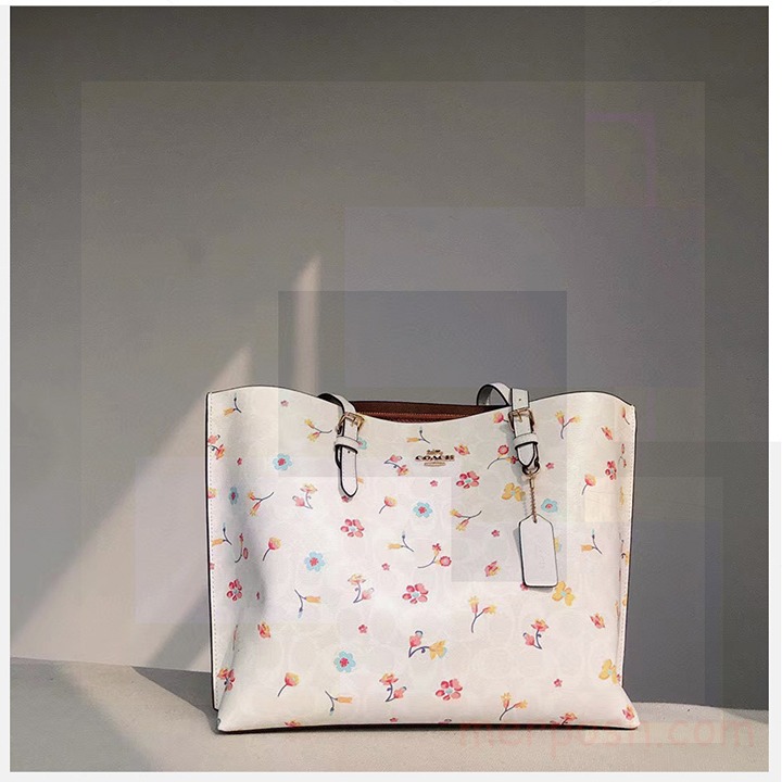 Mollie Tote In Signature Canvas With Mystical Floral Print
